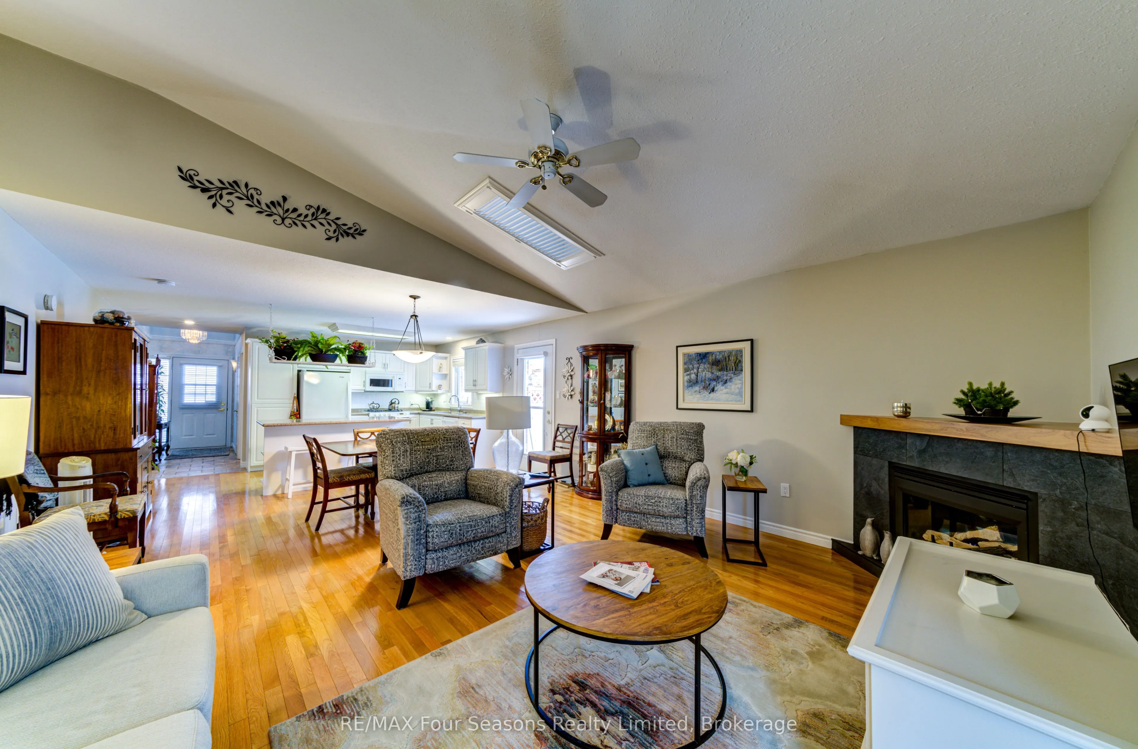 275 Huron Street #8
