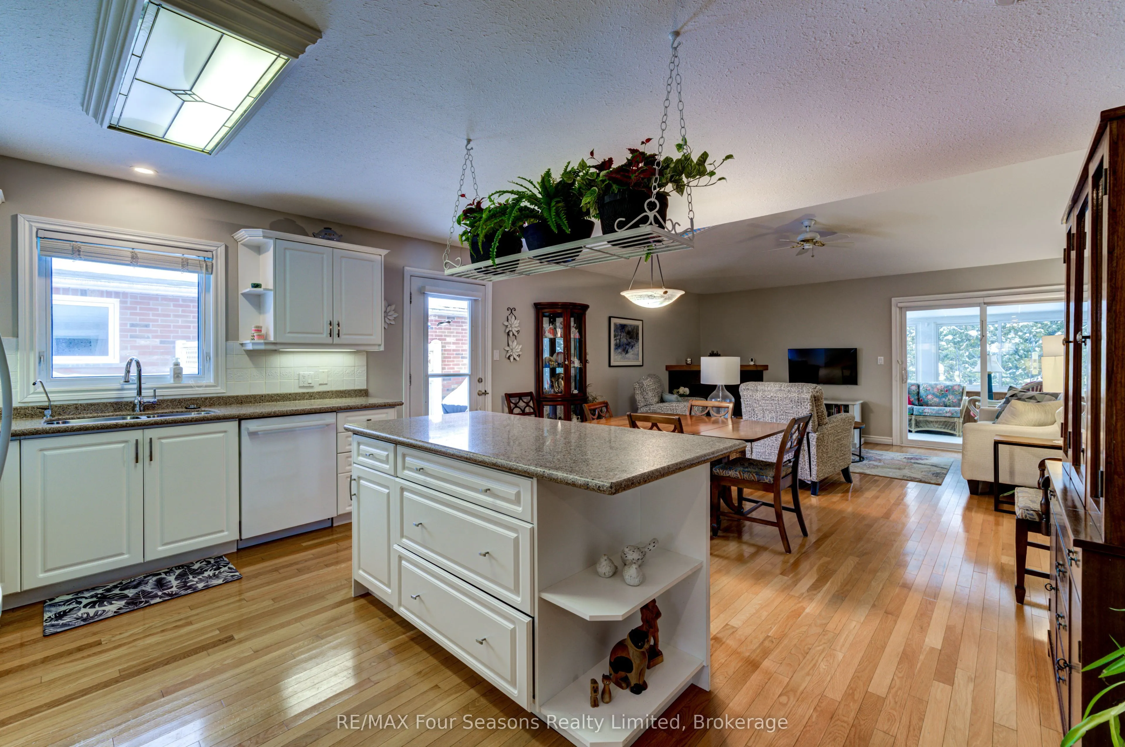 275 Huron Street #8