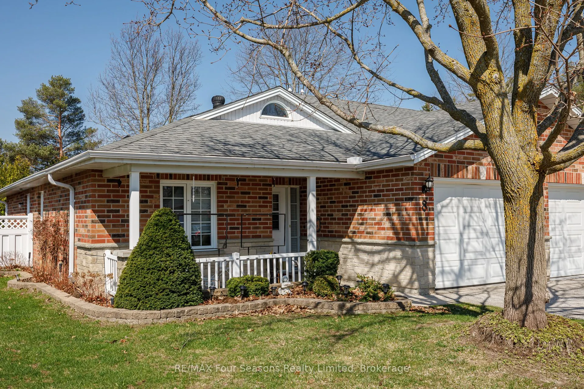 275 Huron Street #8
