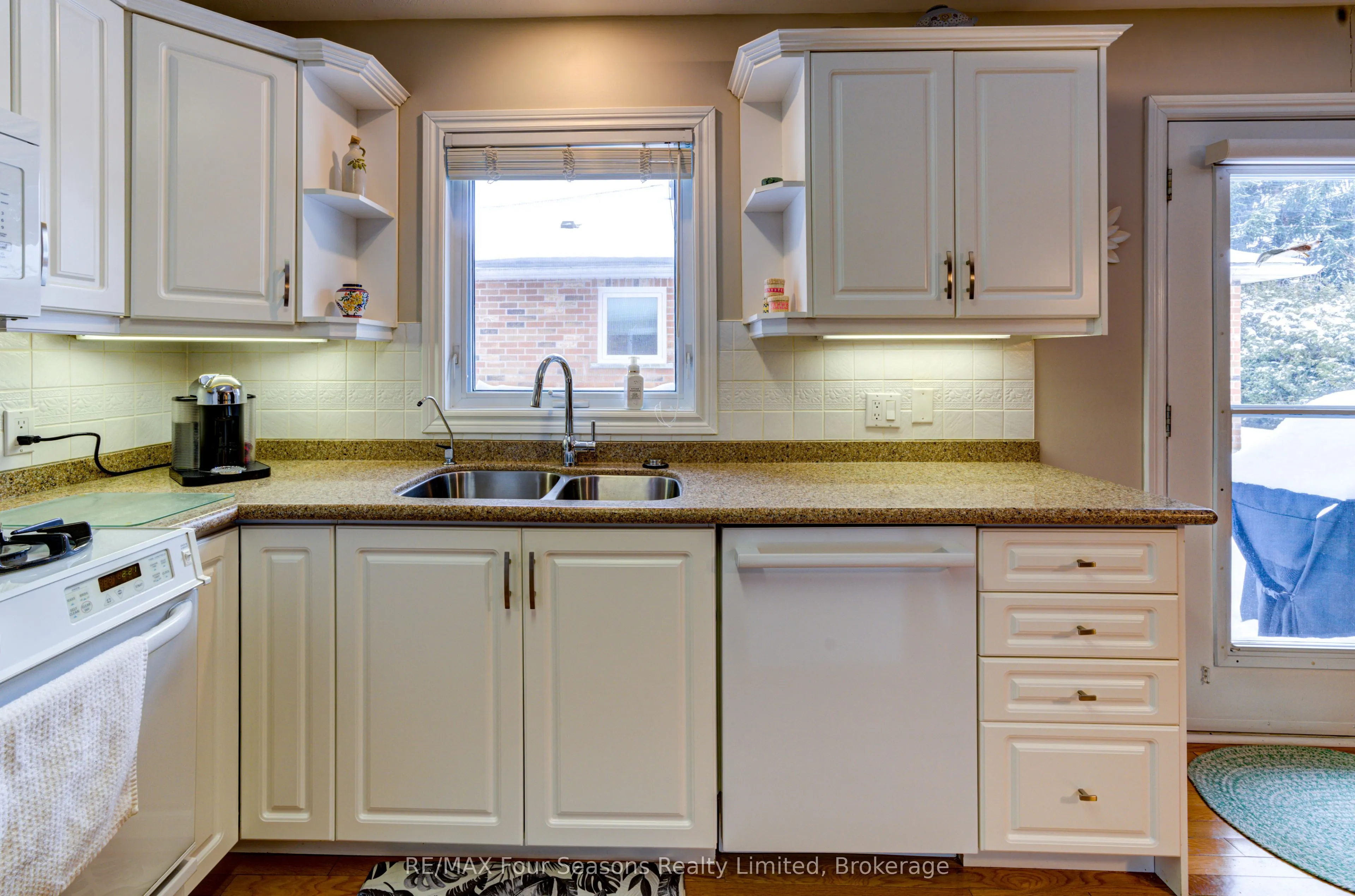 275 Huron Street #8