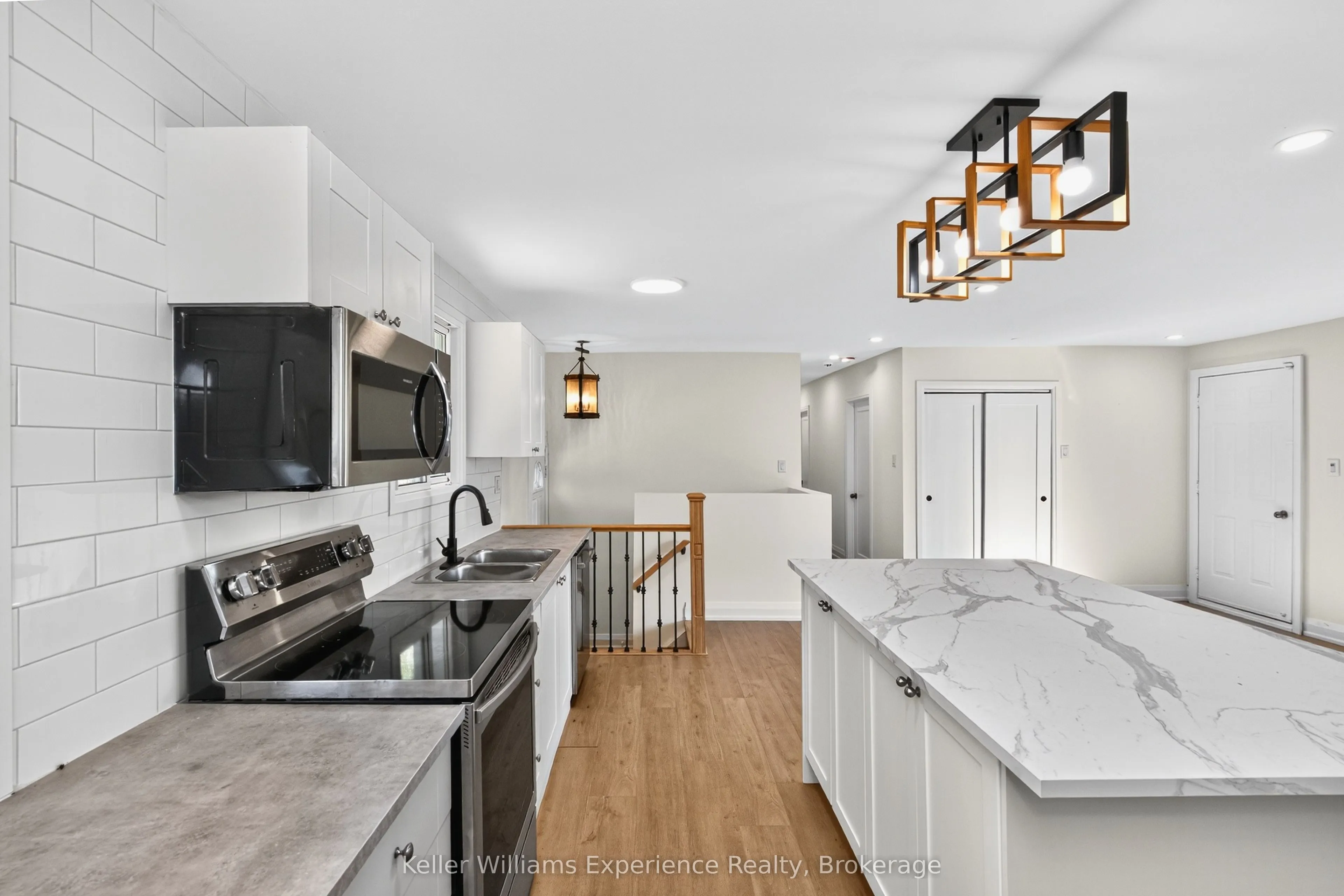 556 Champlain Road