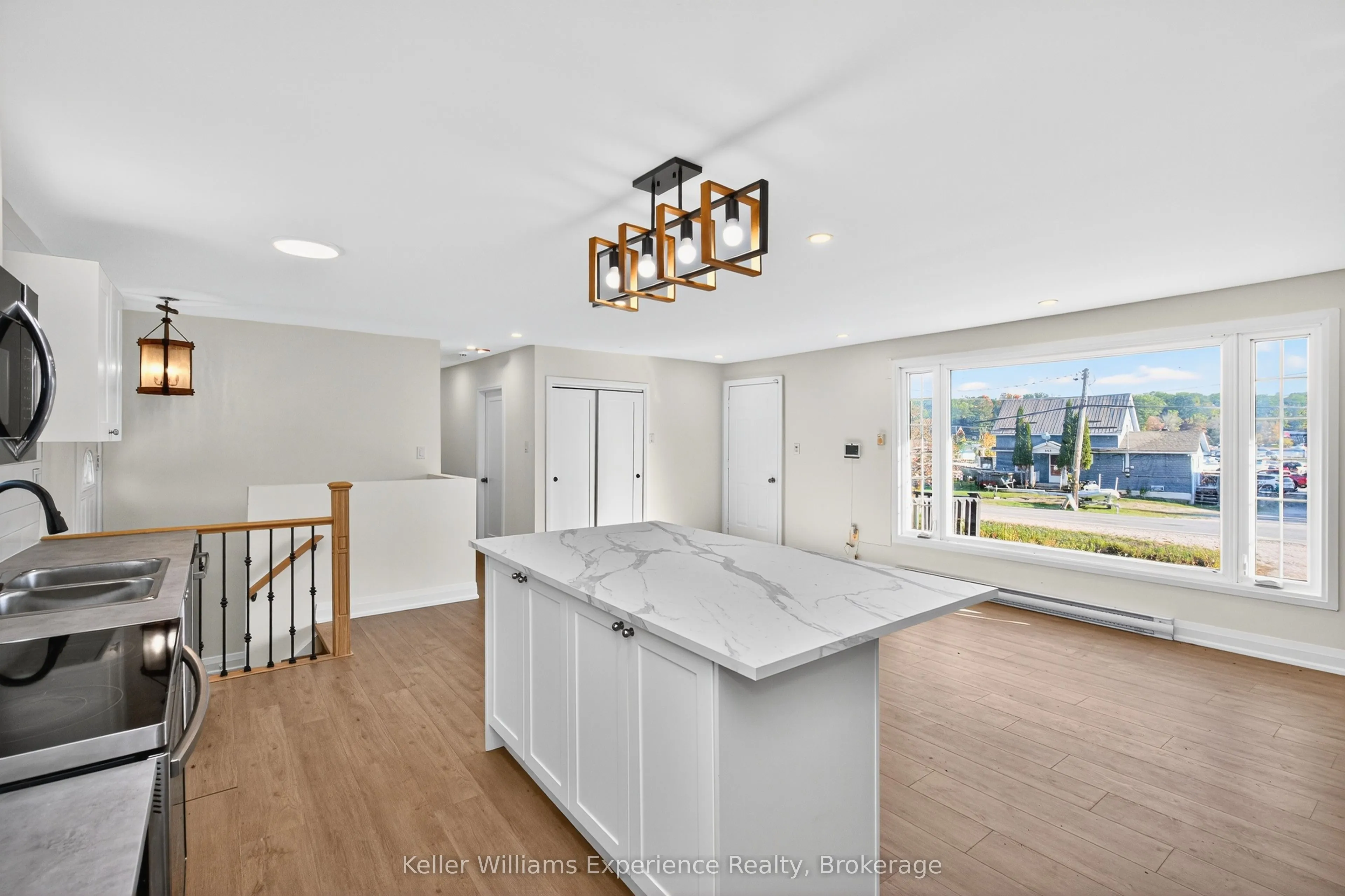 556 Champlain Road