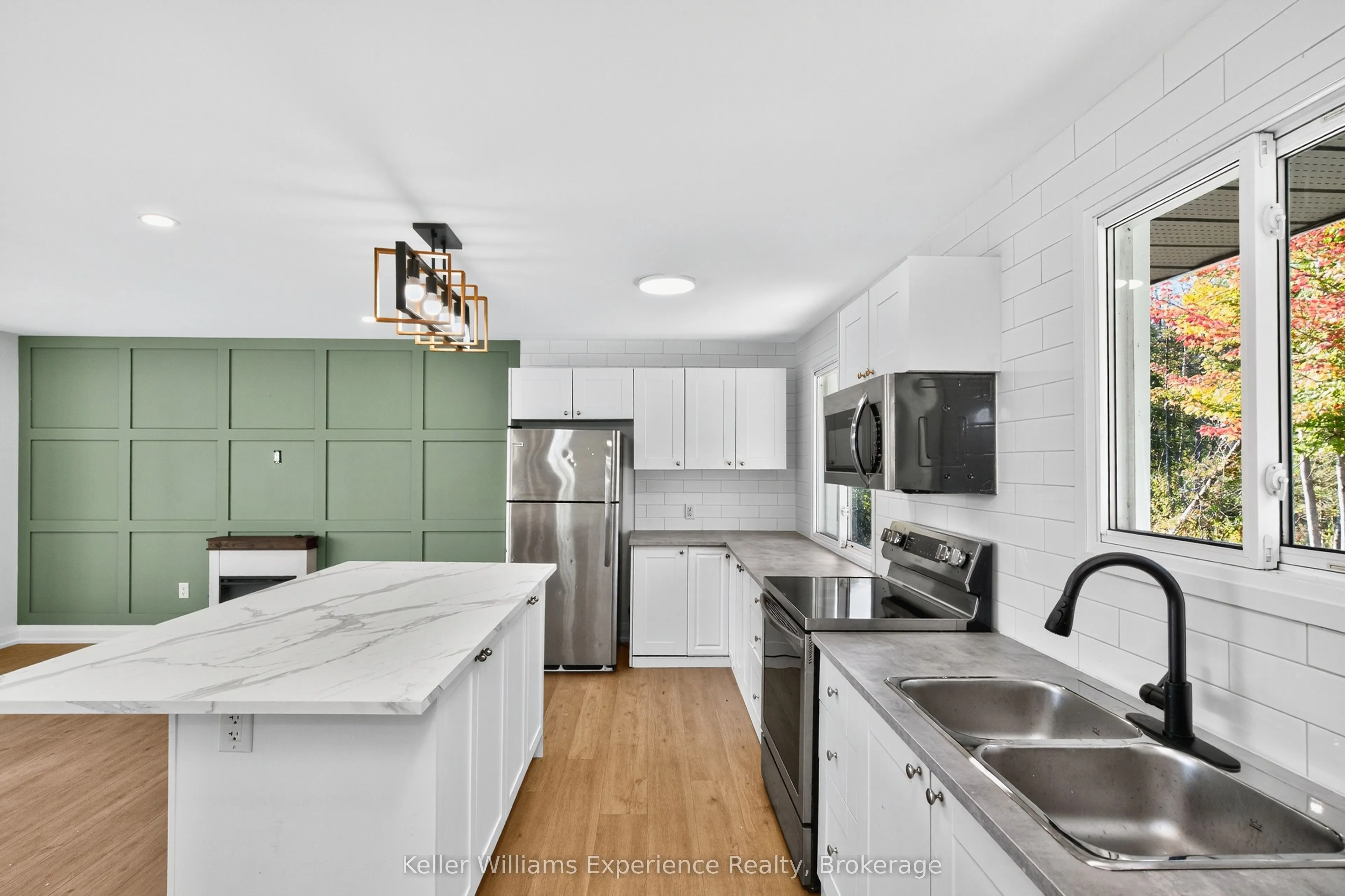 556 Champlain Road