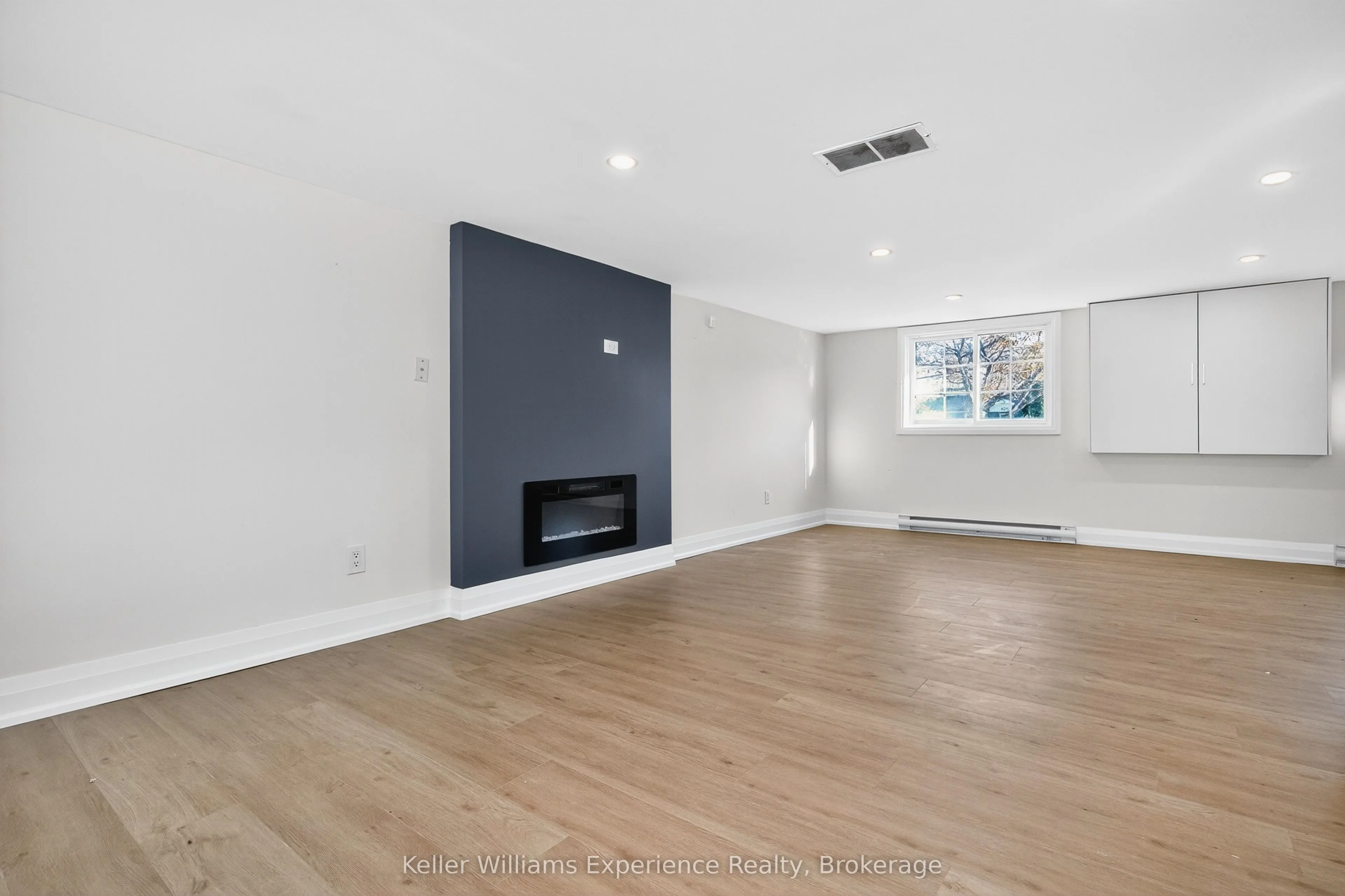 556 Champlain Road
