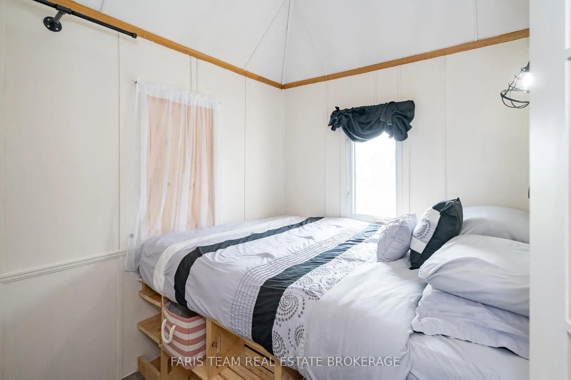 5632 Penetanguishene Road