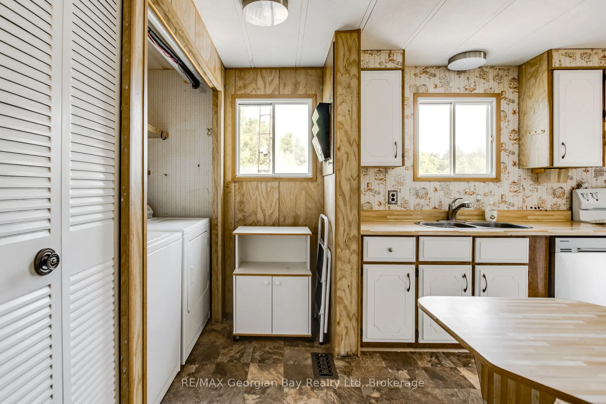 5263 Elliott Side Road #58