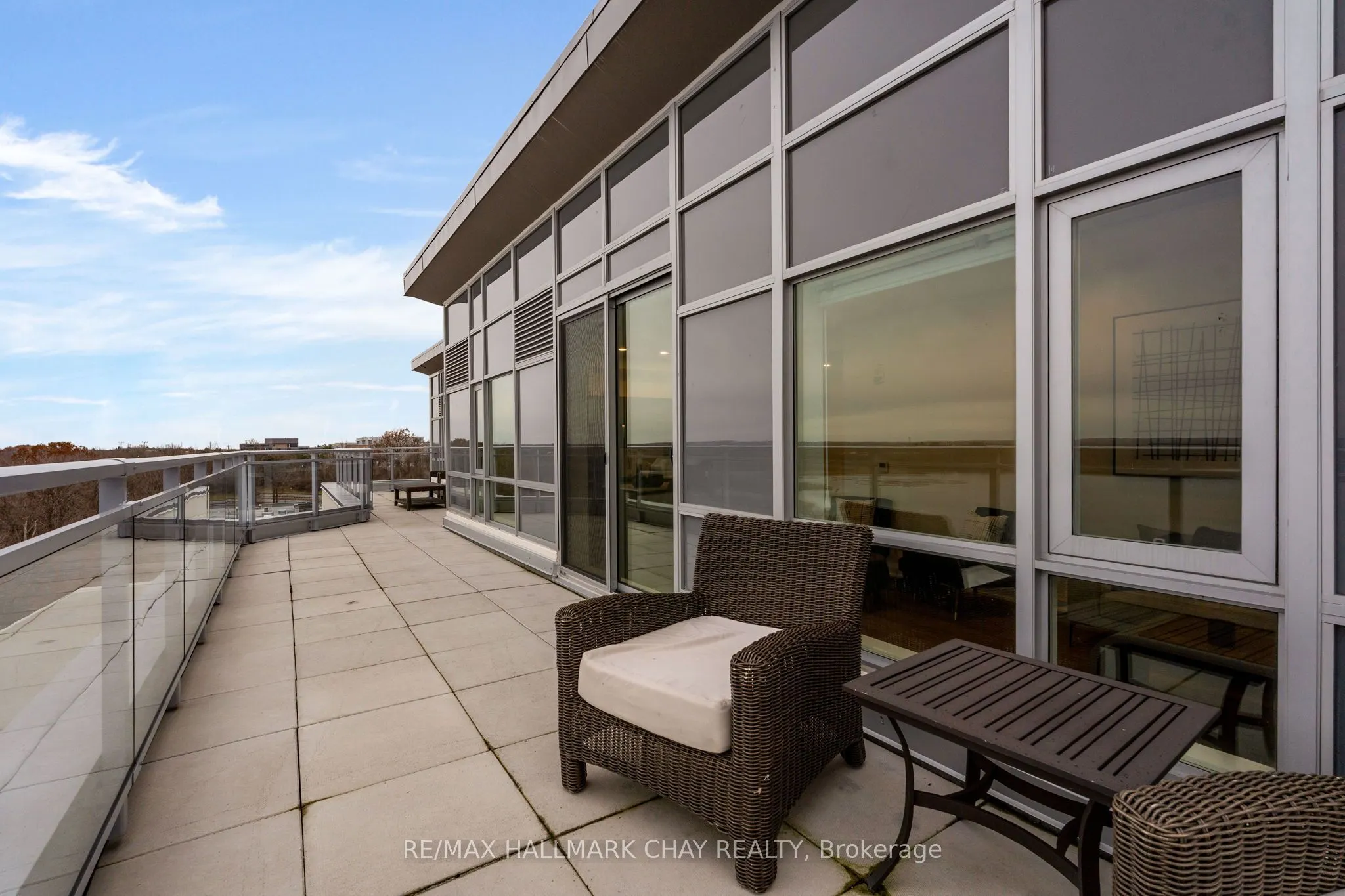 58 Lakeside Terrace #1105