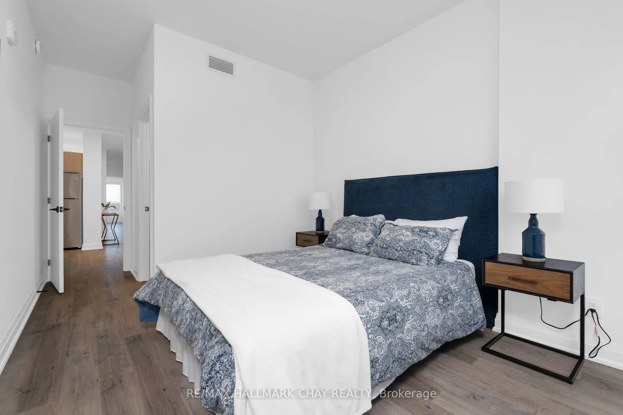 58 Lakeside Terrace #1105