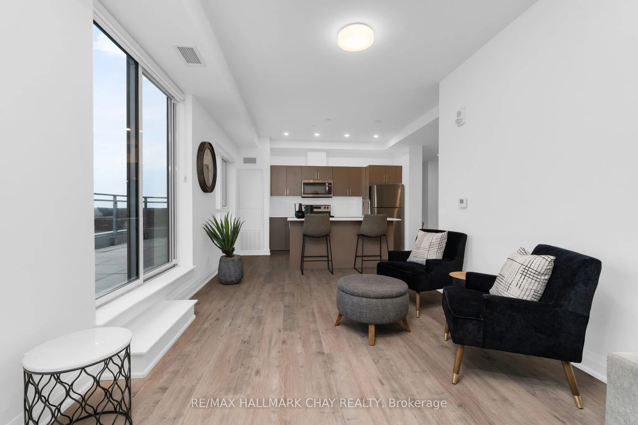 58 Lakeside Terrace #1105