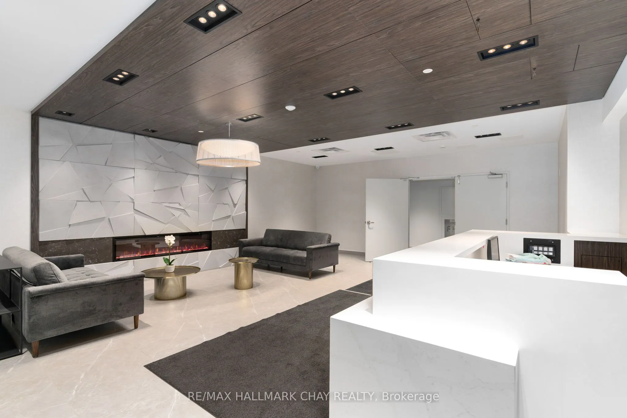 58 Lakeside Terrace #1105