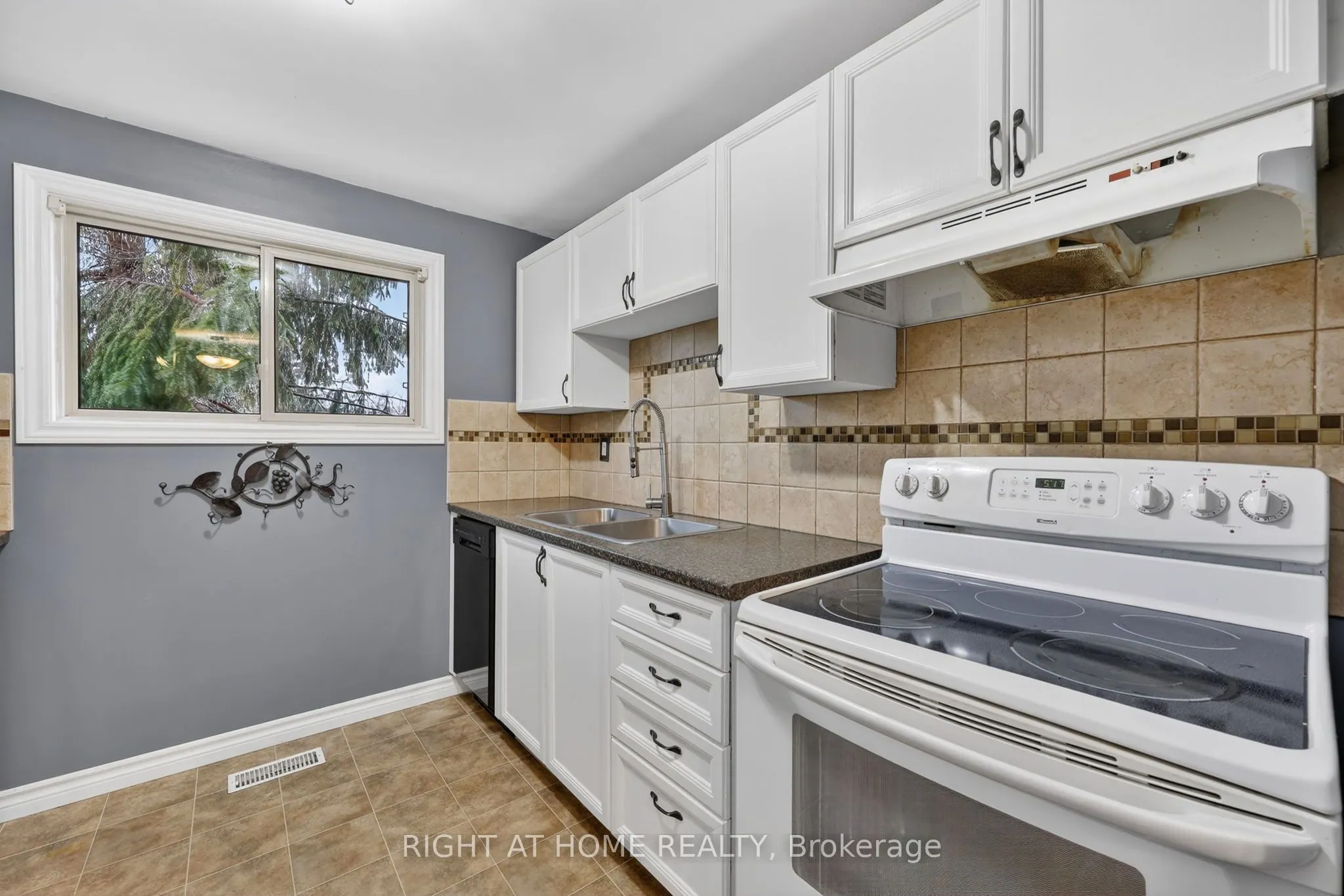 32 Sawmill Road #10