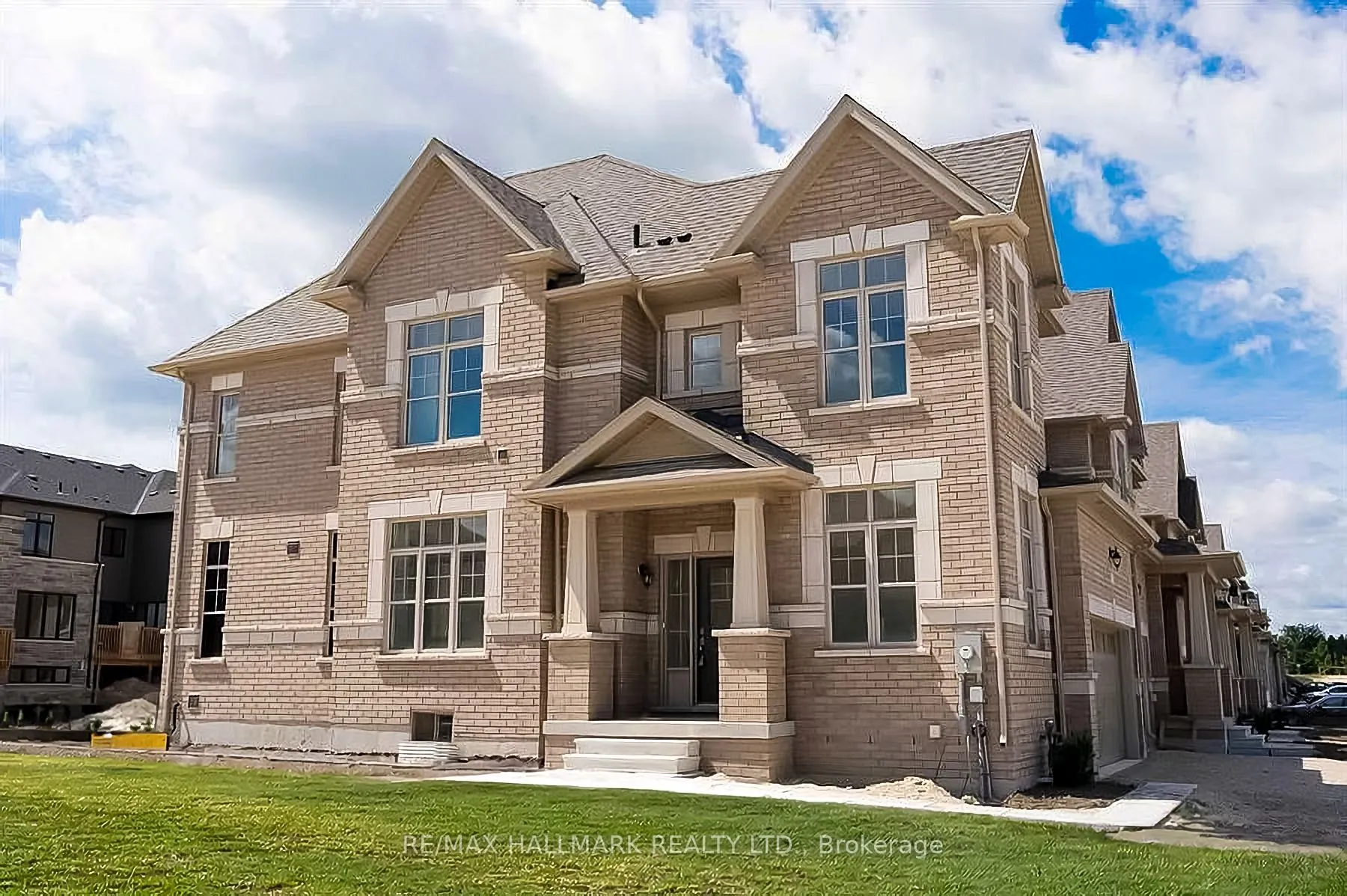 77 Federica Crescent