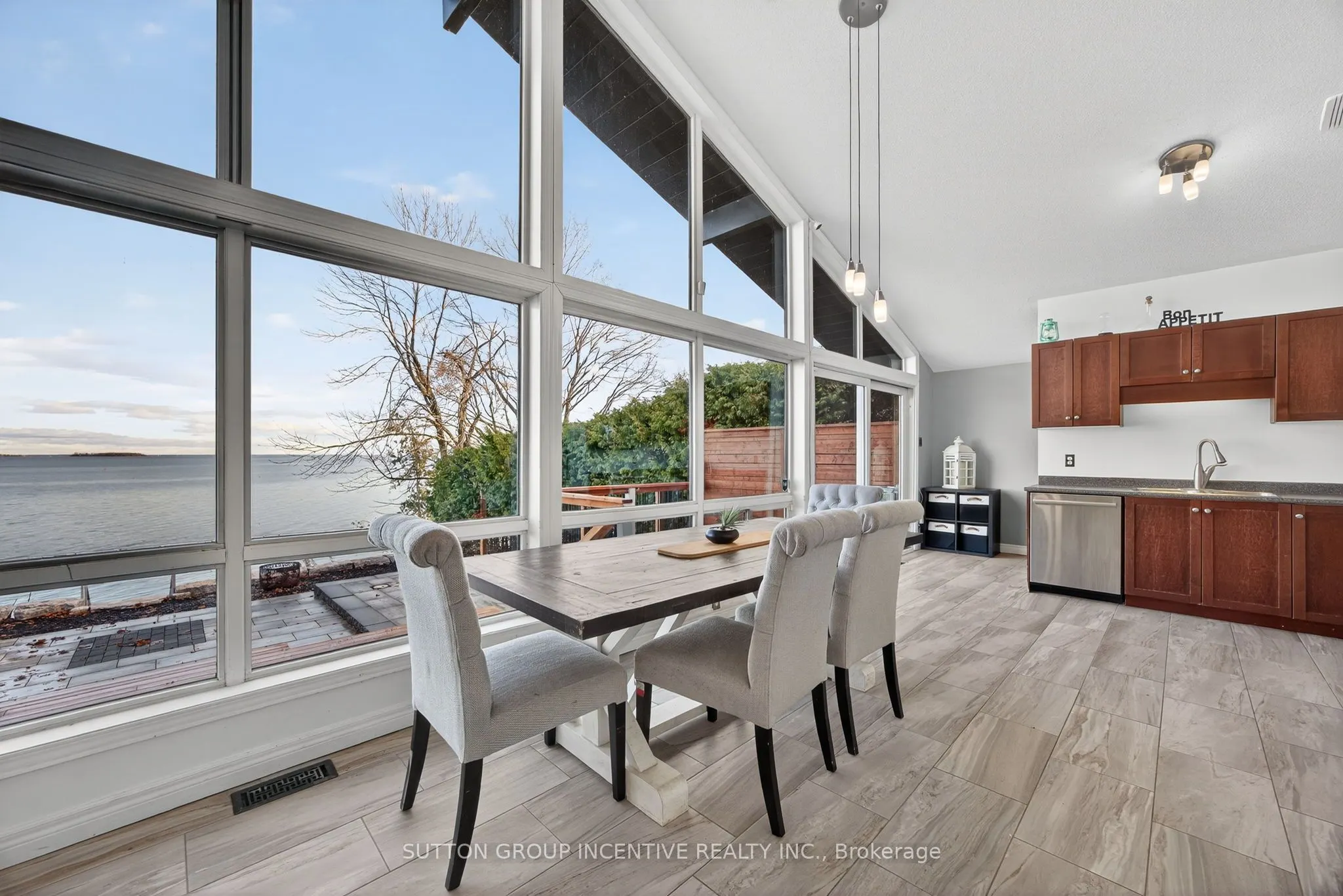 211 Moon Point Drive