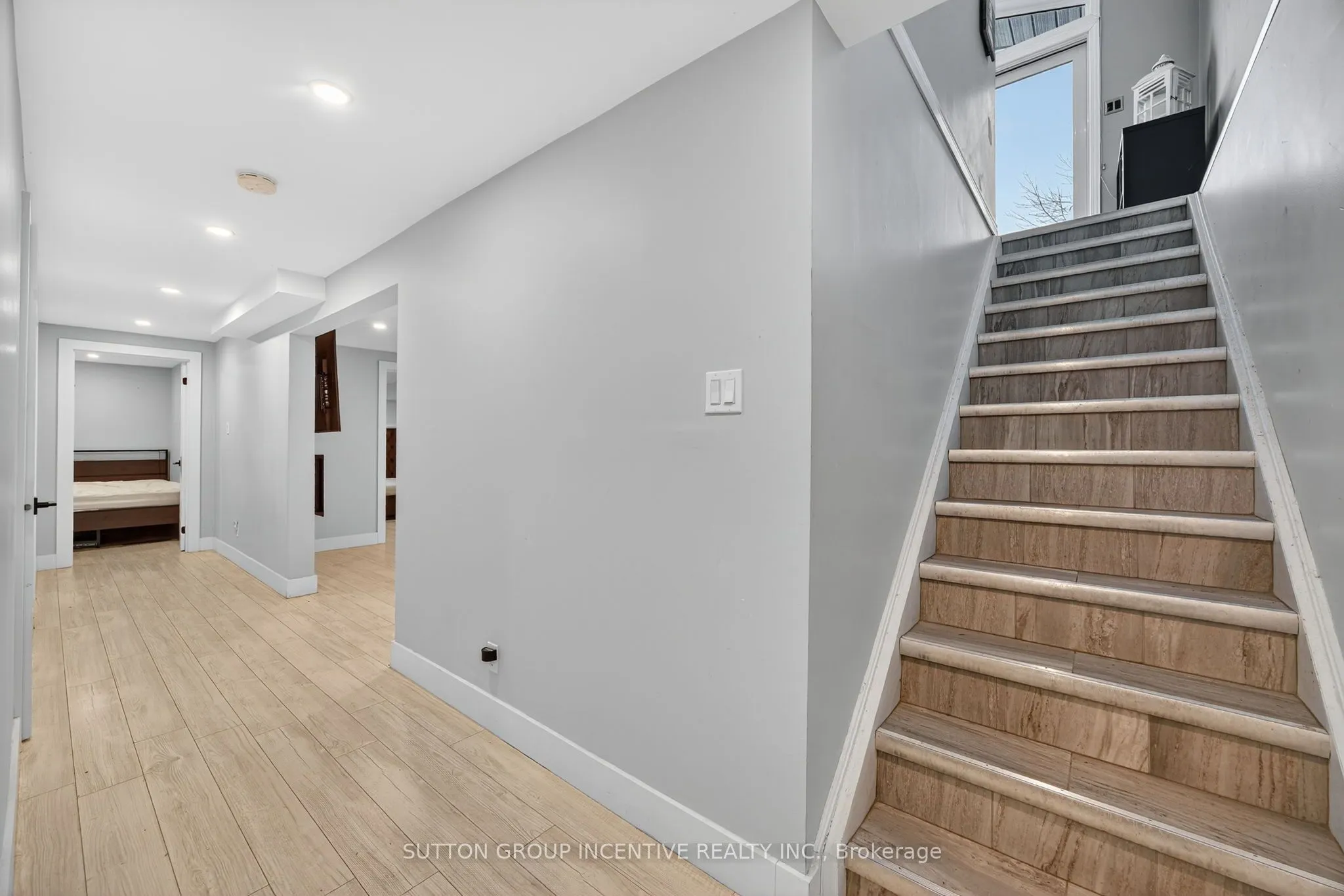 211 Moon Point Drive