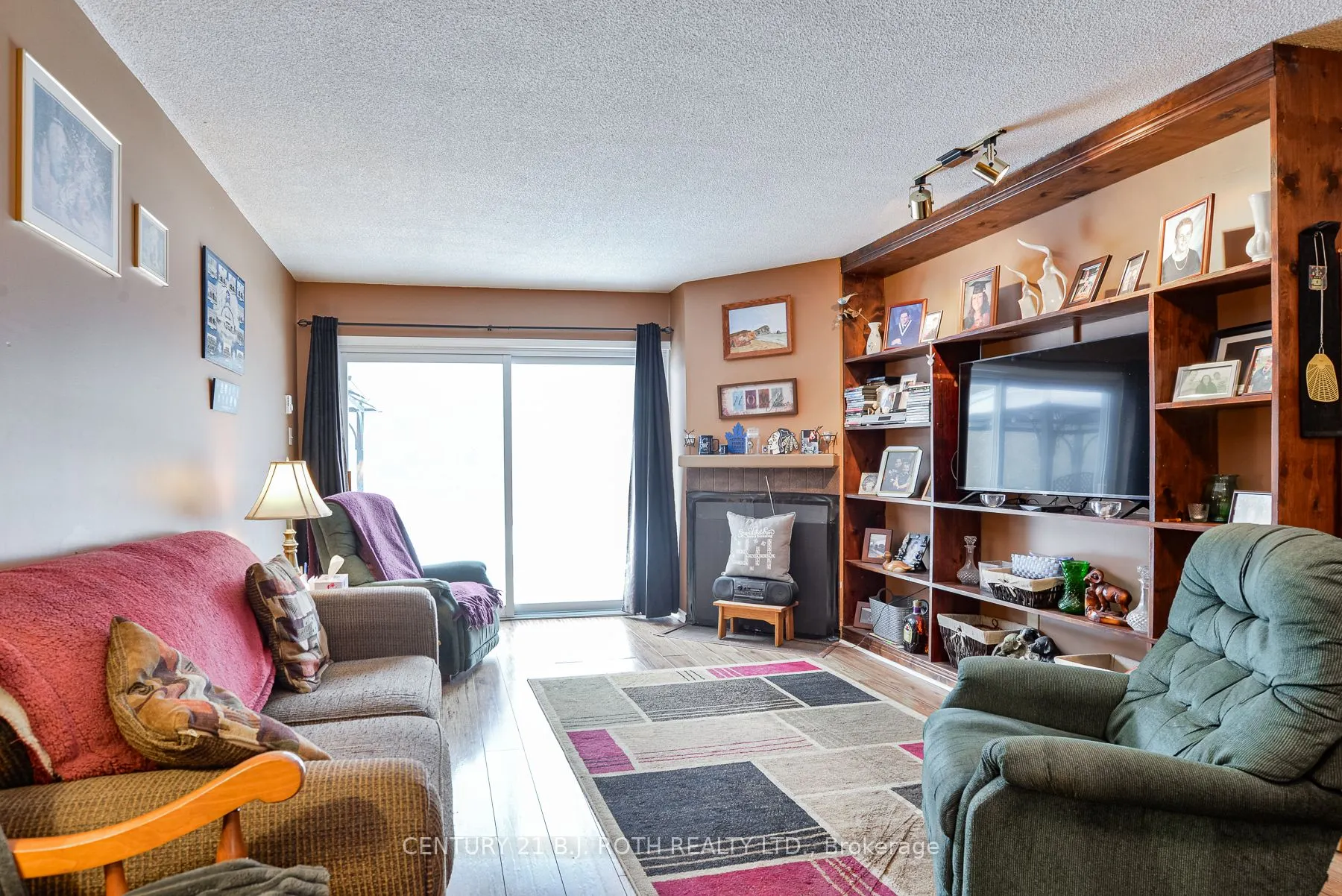 71 Laguna Parkway #15