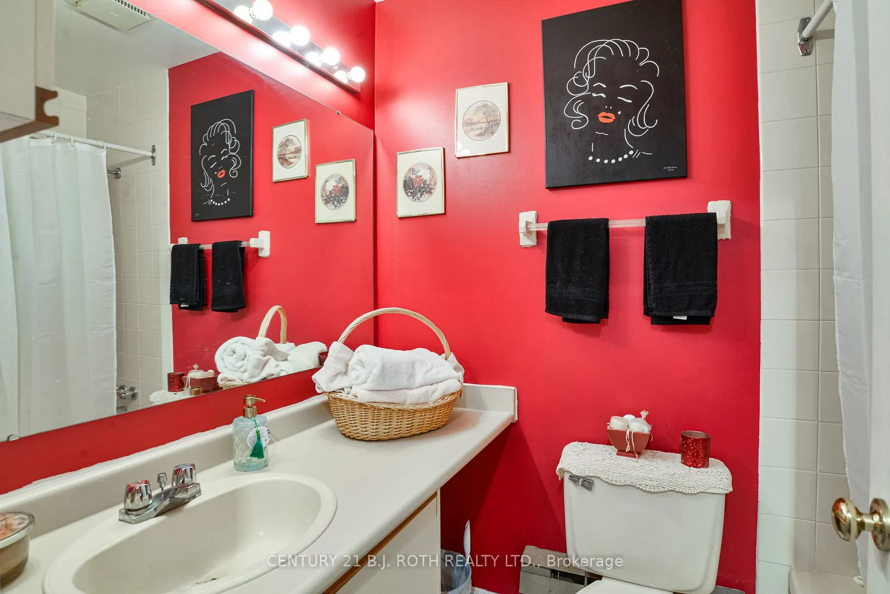 71 Laguna Parkway #15