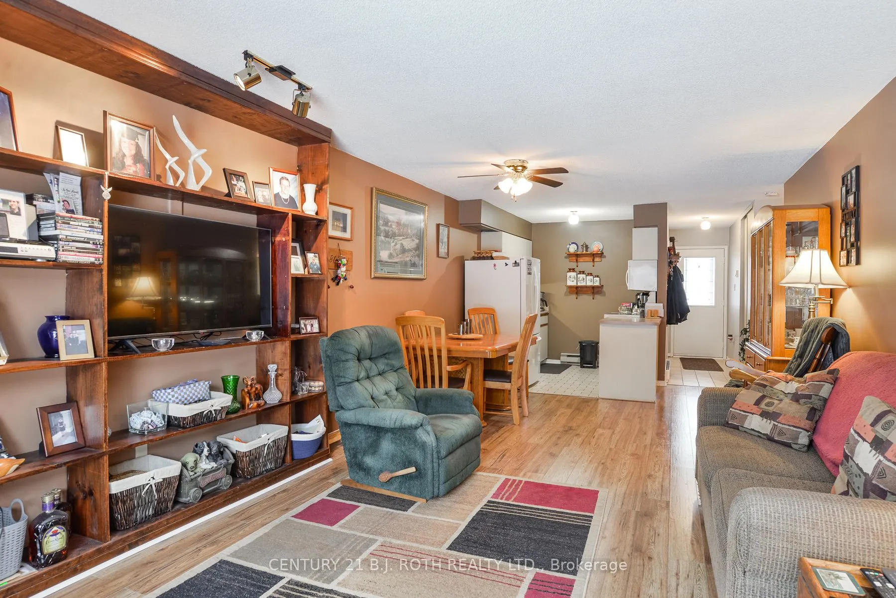 71 Laguna Parkway #15