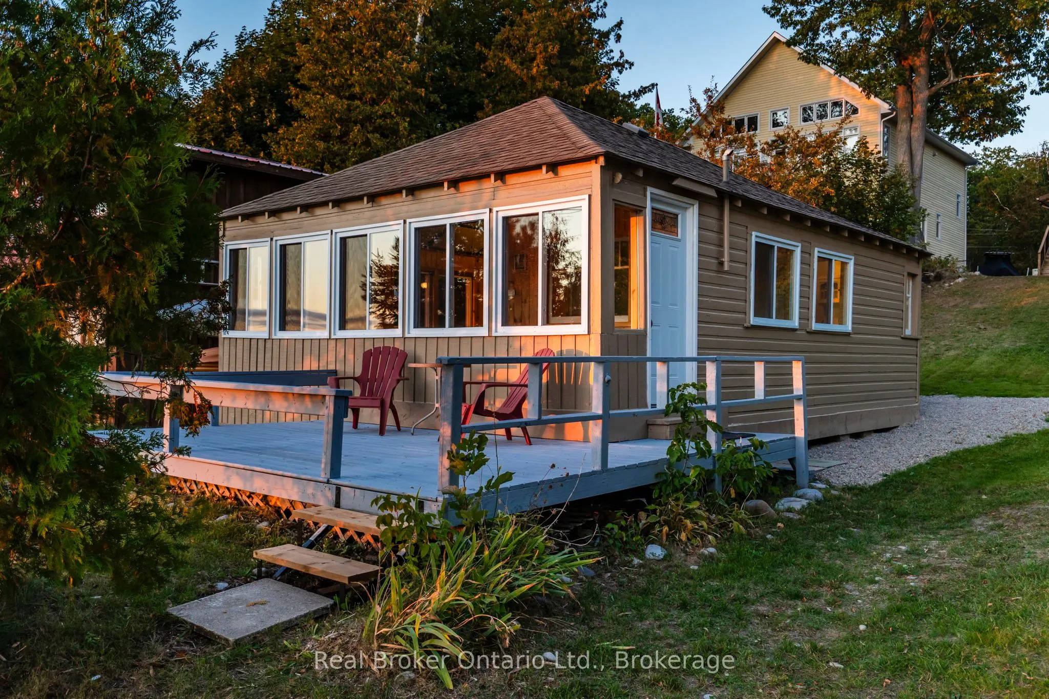 1948 Tiny Beaches Road S