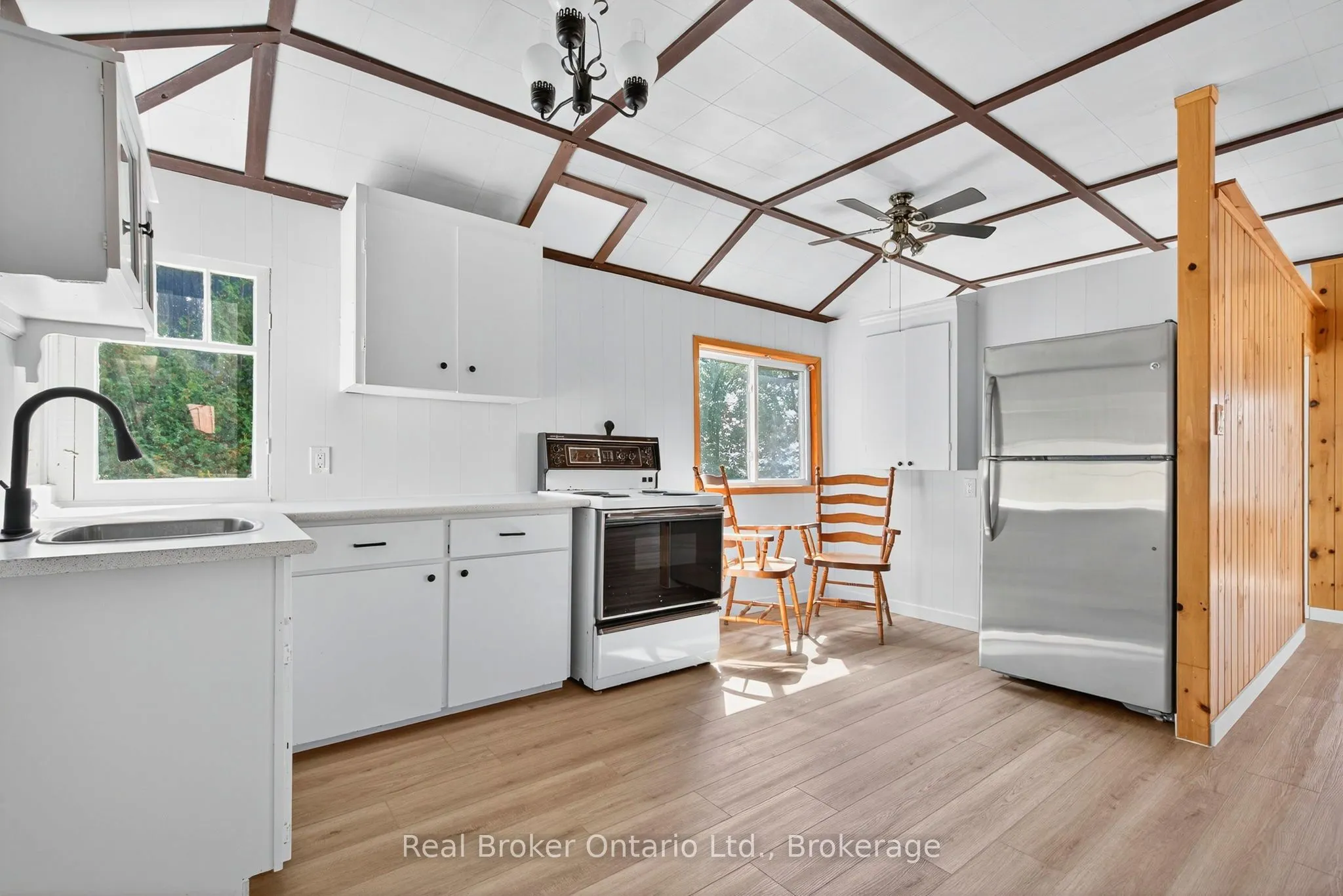1948 Tiny Beaches Road S