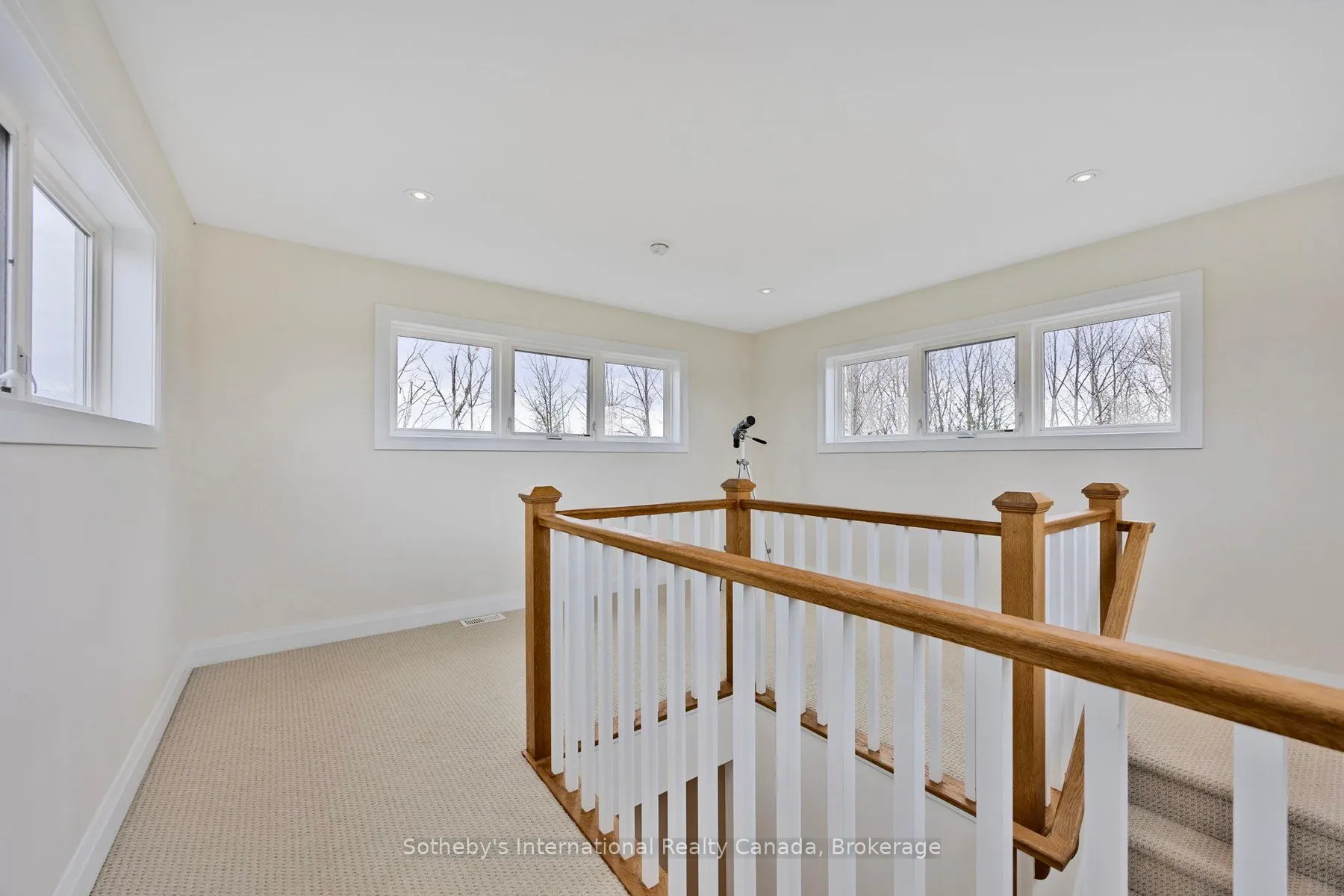 2 Swan Lane