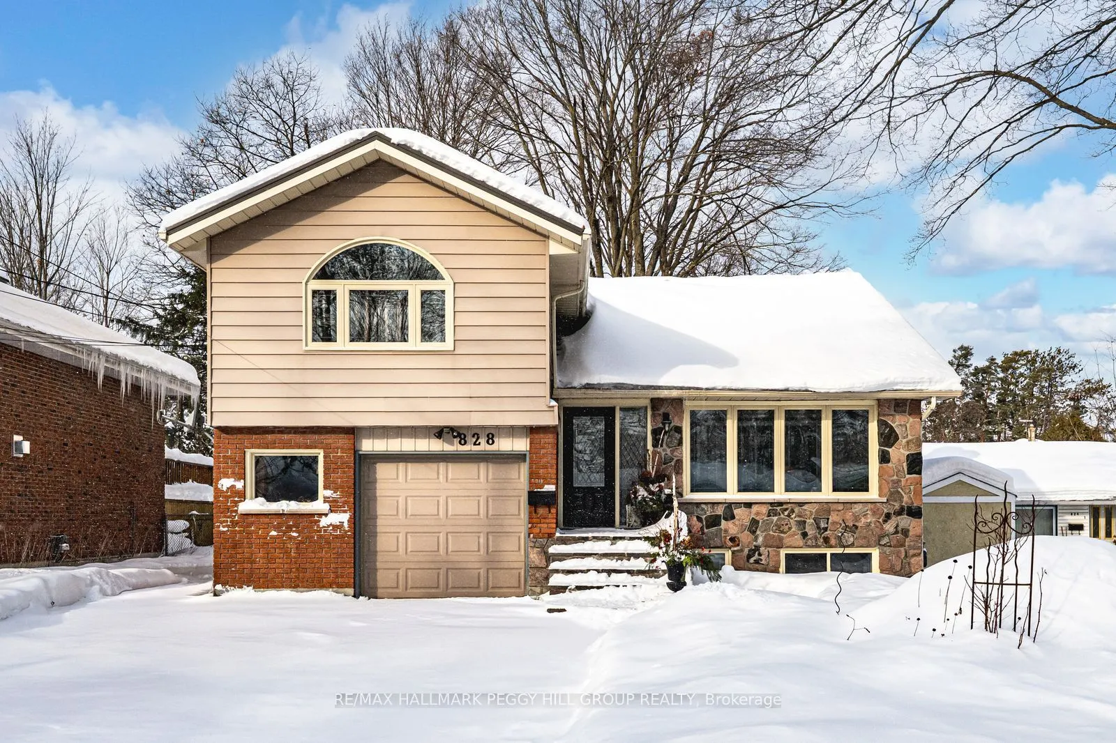 828 Dominion Avenue