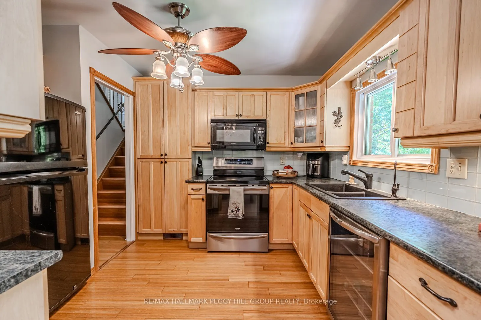 828 Dominion Avenue