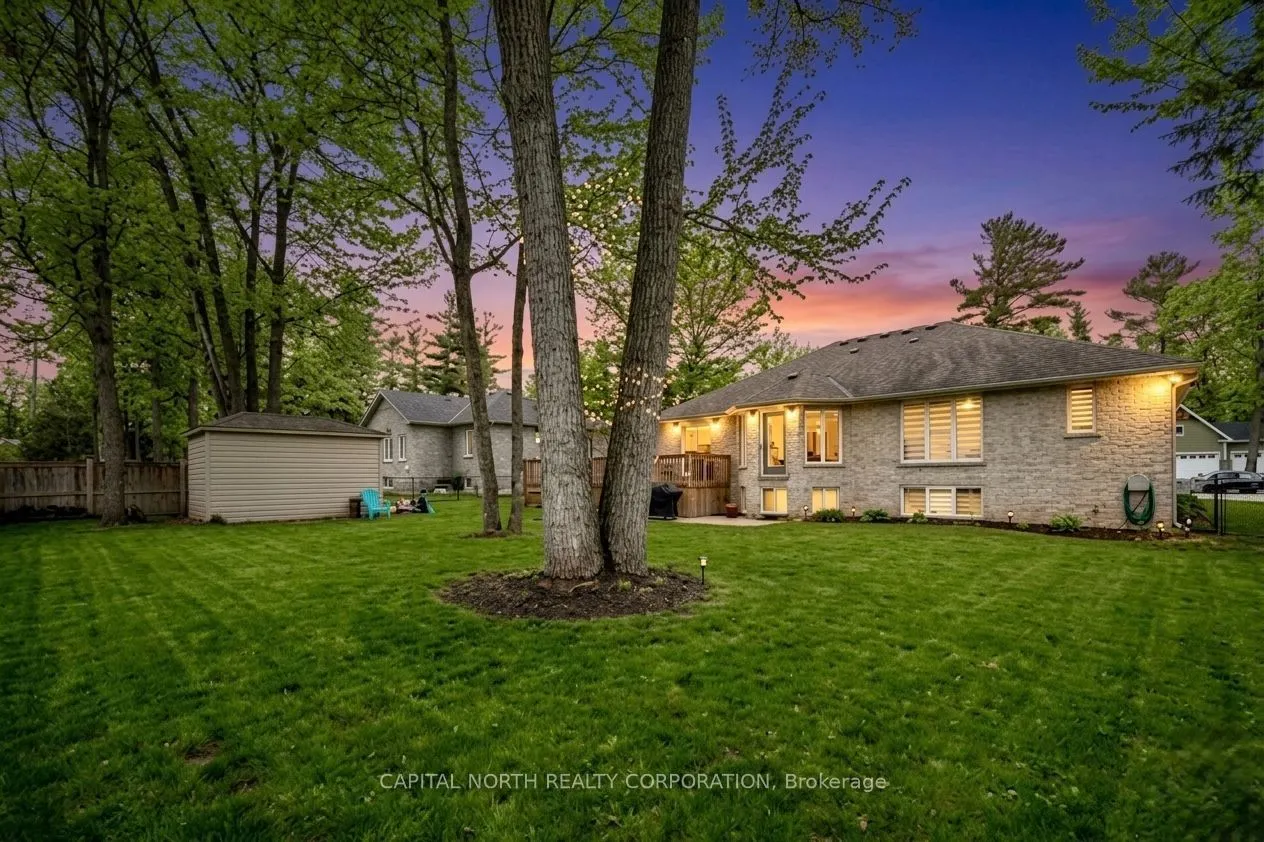 8 Downer Crescent