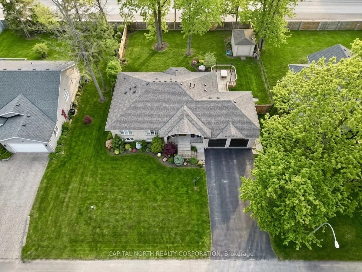 8 Downer Crescent