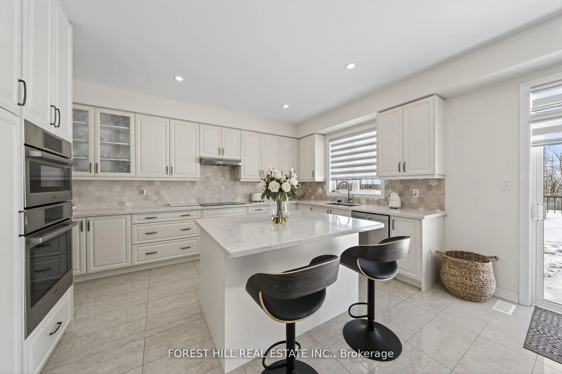 37 Rugman Crescent