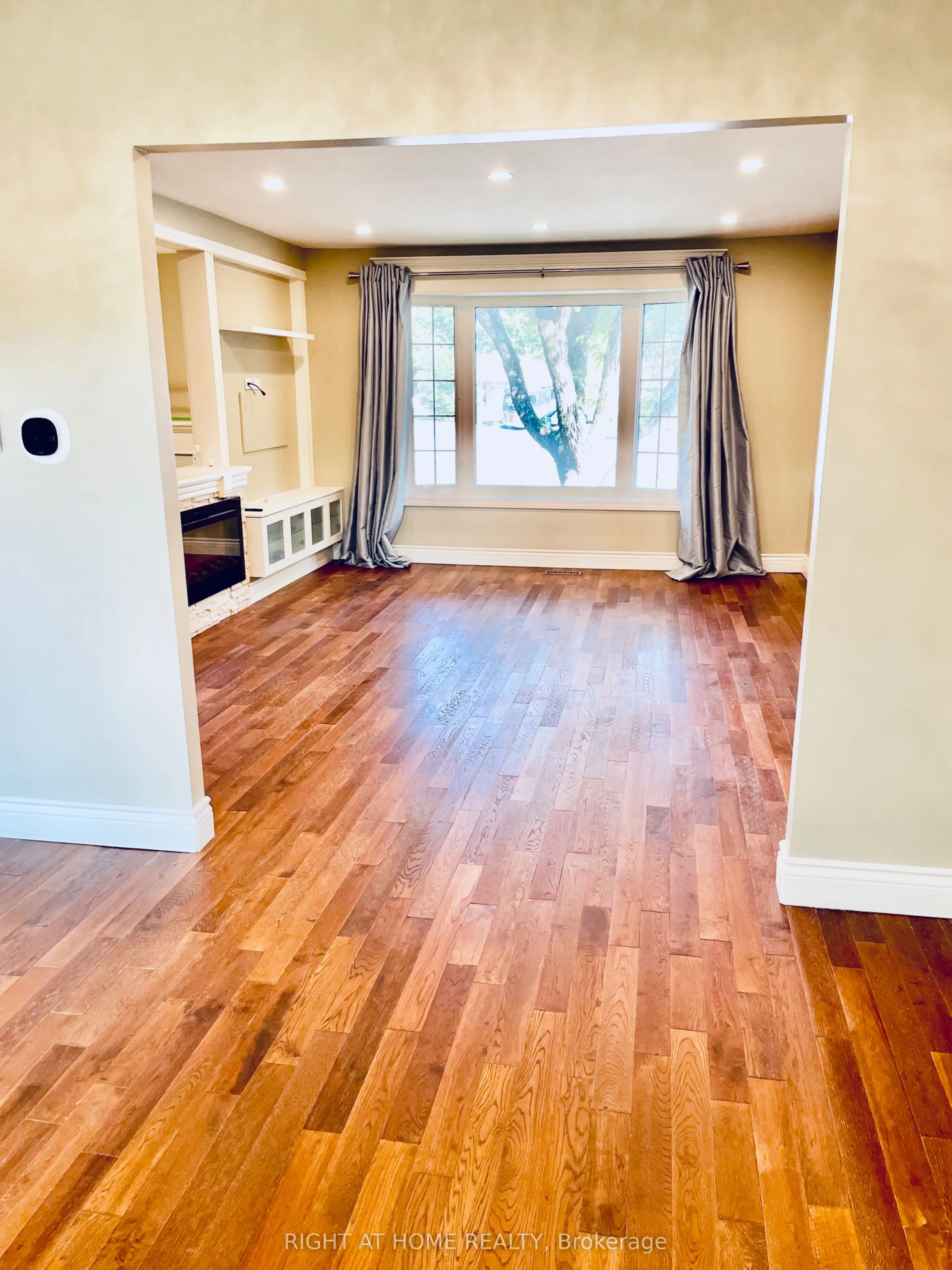 6 Beechcroft Circle