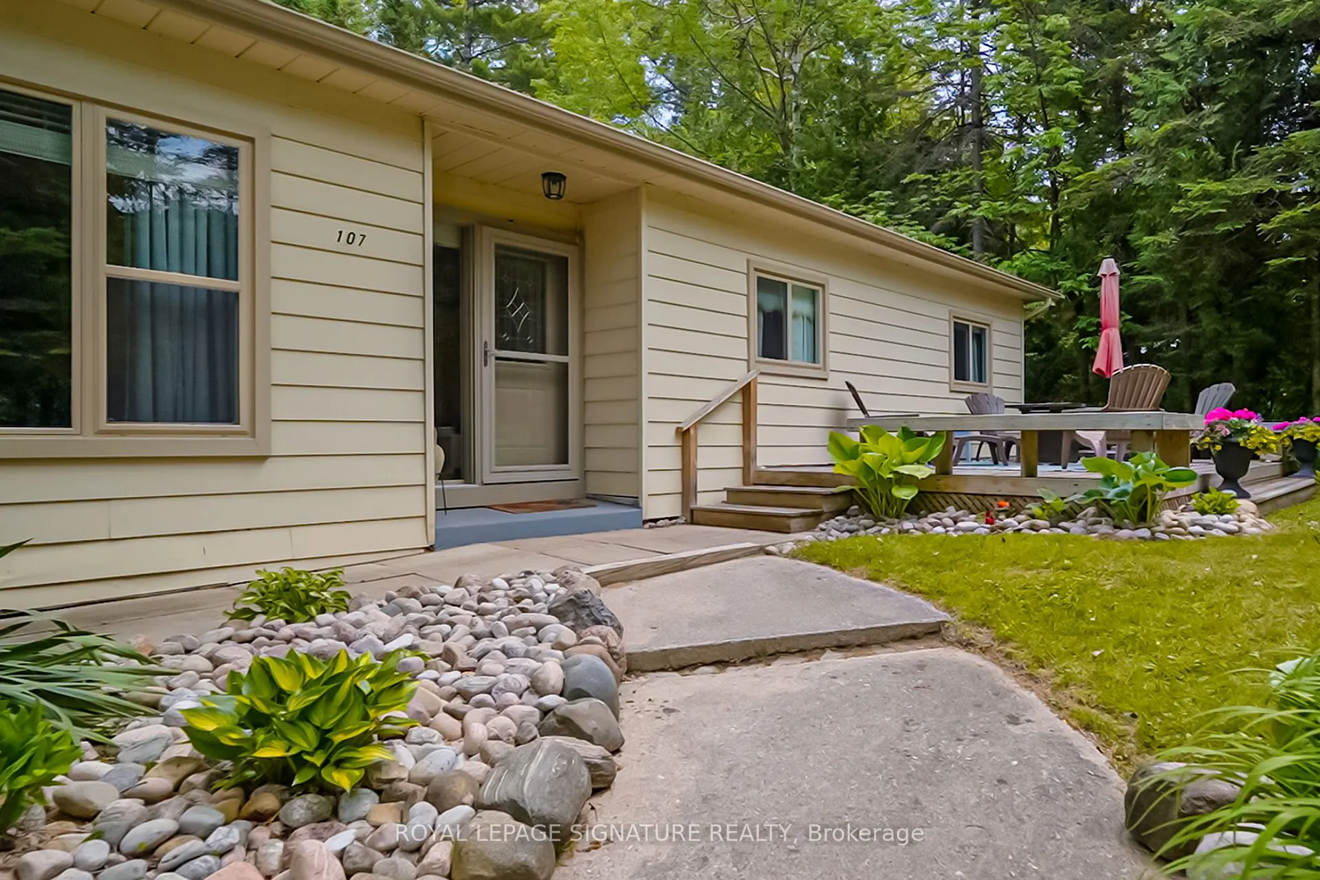 107 Nicole Boulevard