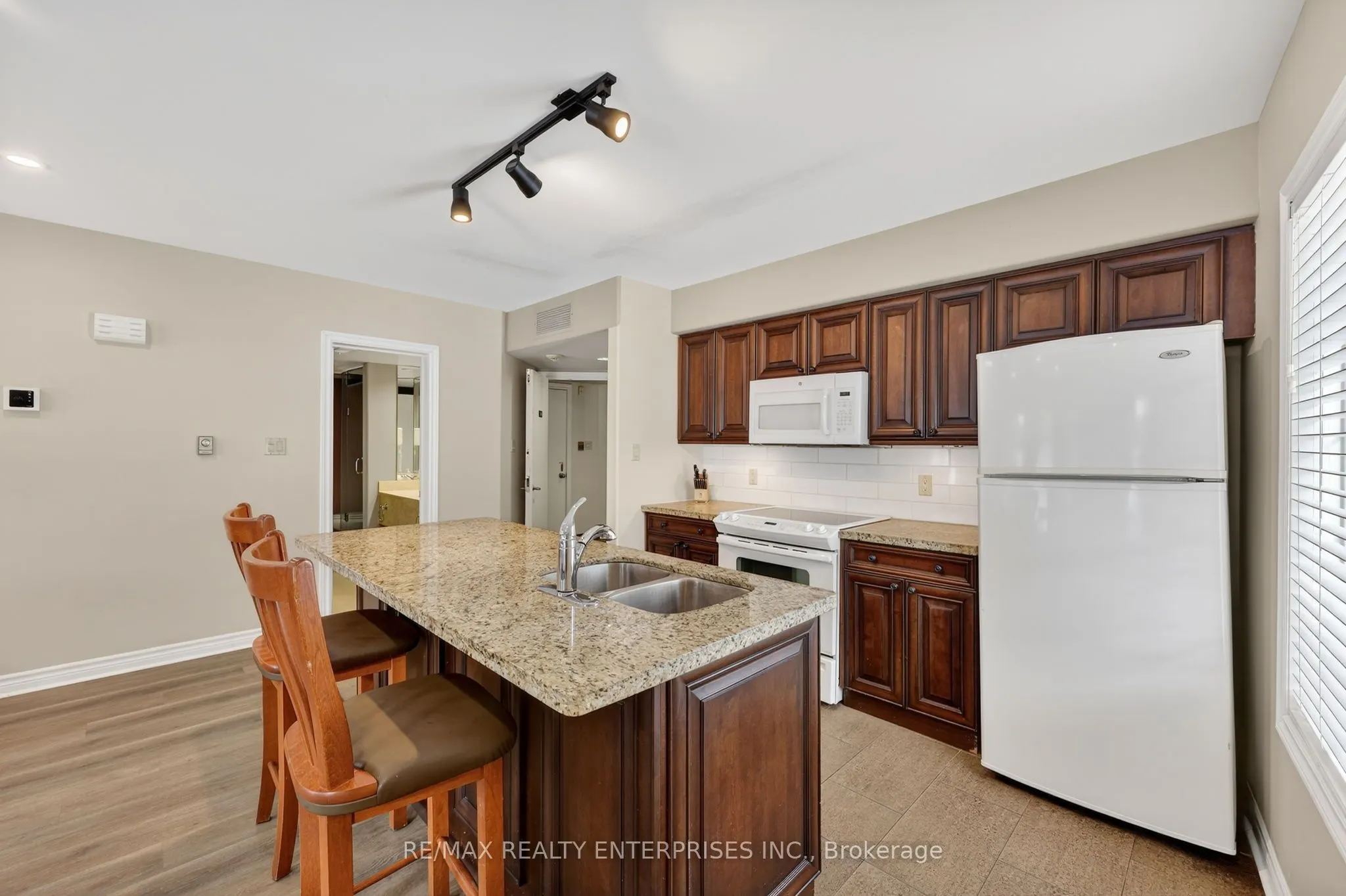 90 Highland Drive #2014/15
