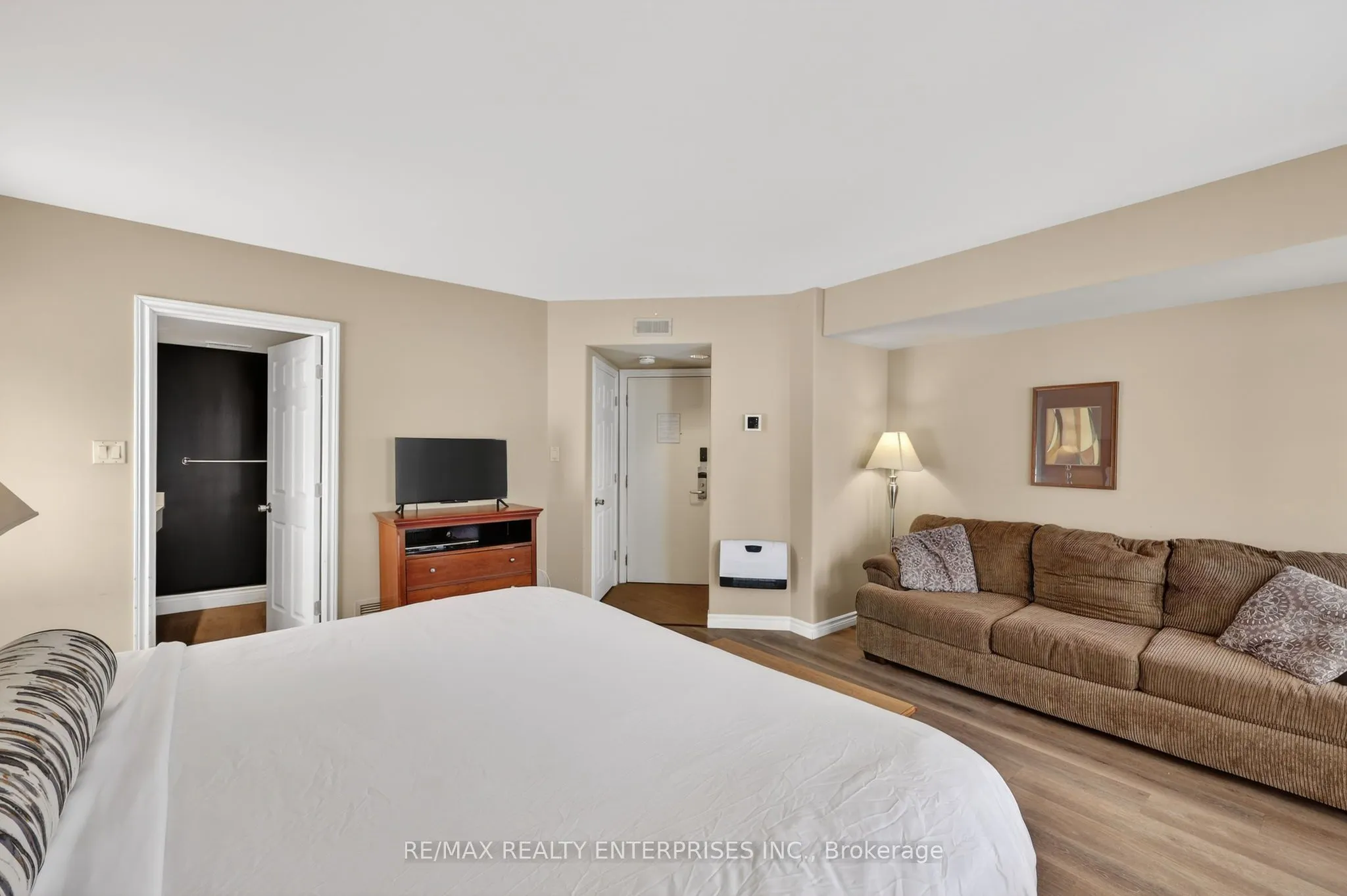 90 Highland Drive #2014/15
