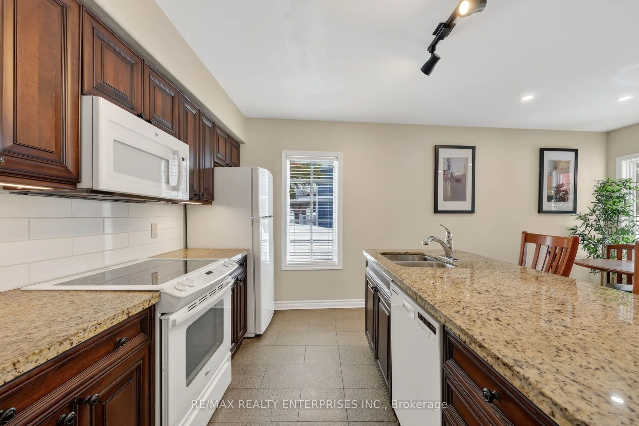 90 Highland Drive #2014/15