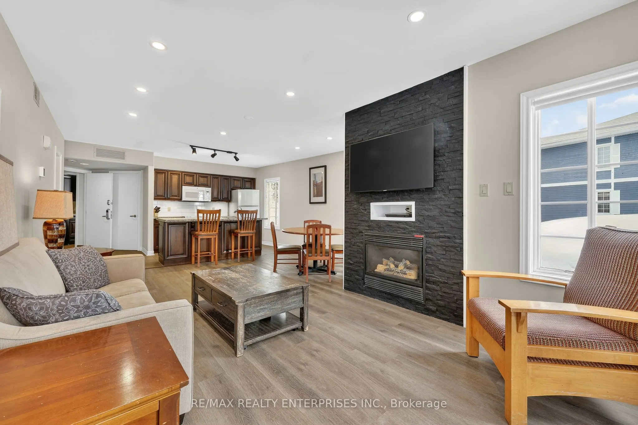 90 Highland Drive #2014/15