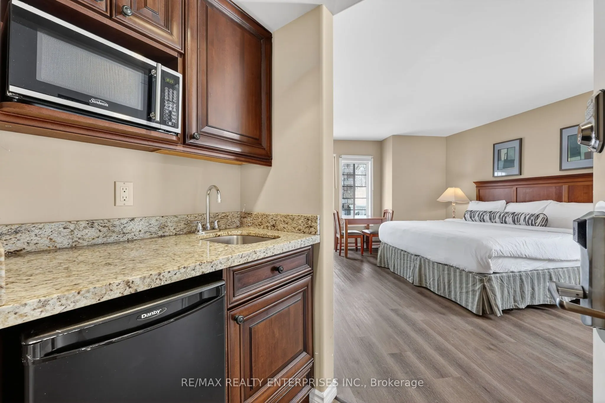 90 Highland Drive #2014/15