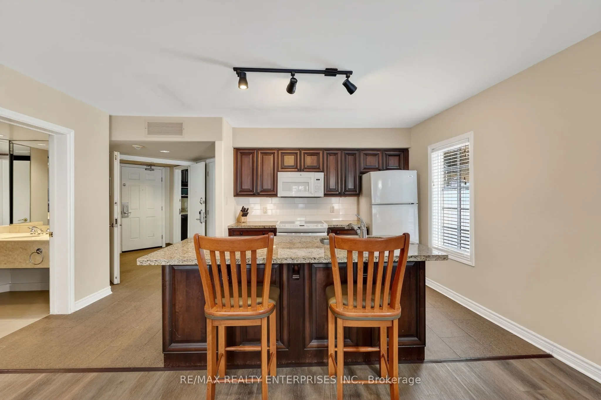 90 Highland Drive #2014/15