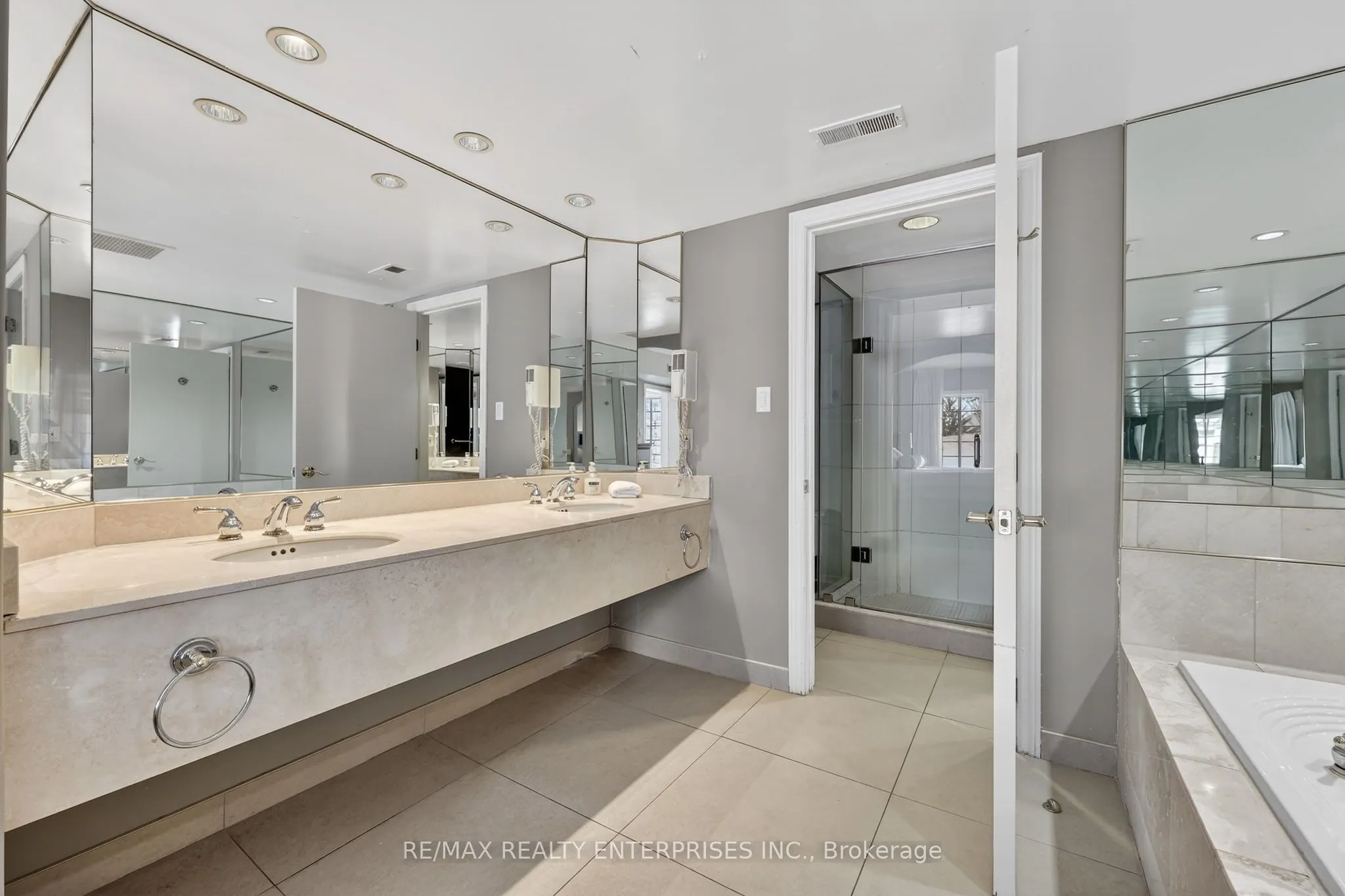 90 Highland Drive #2014/15