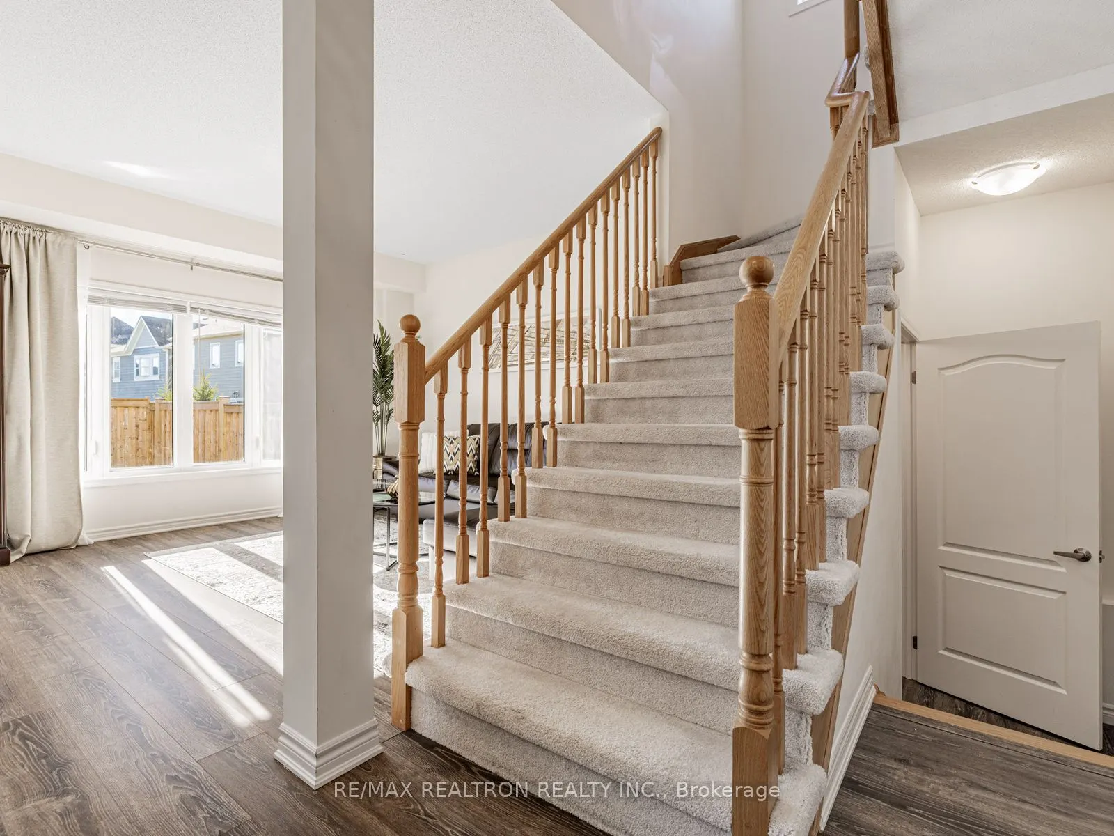 6 Bobolink Drive