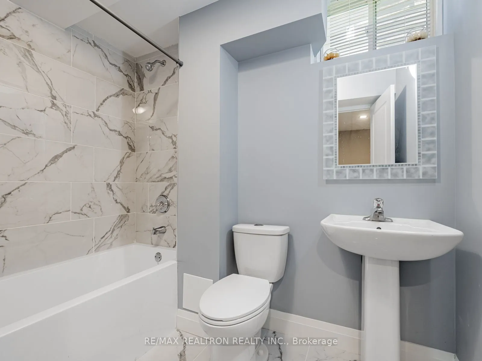 6 Bobolink Drive