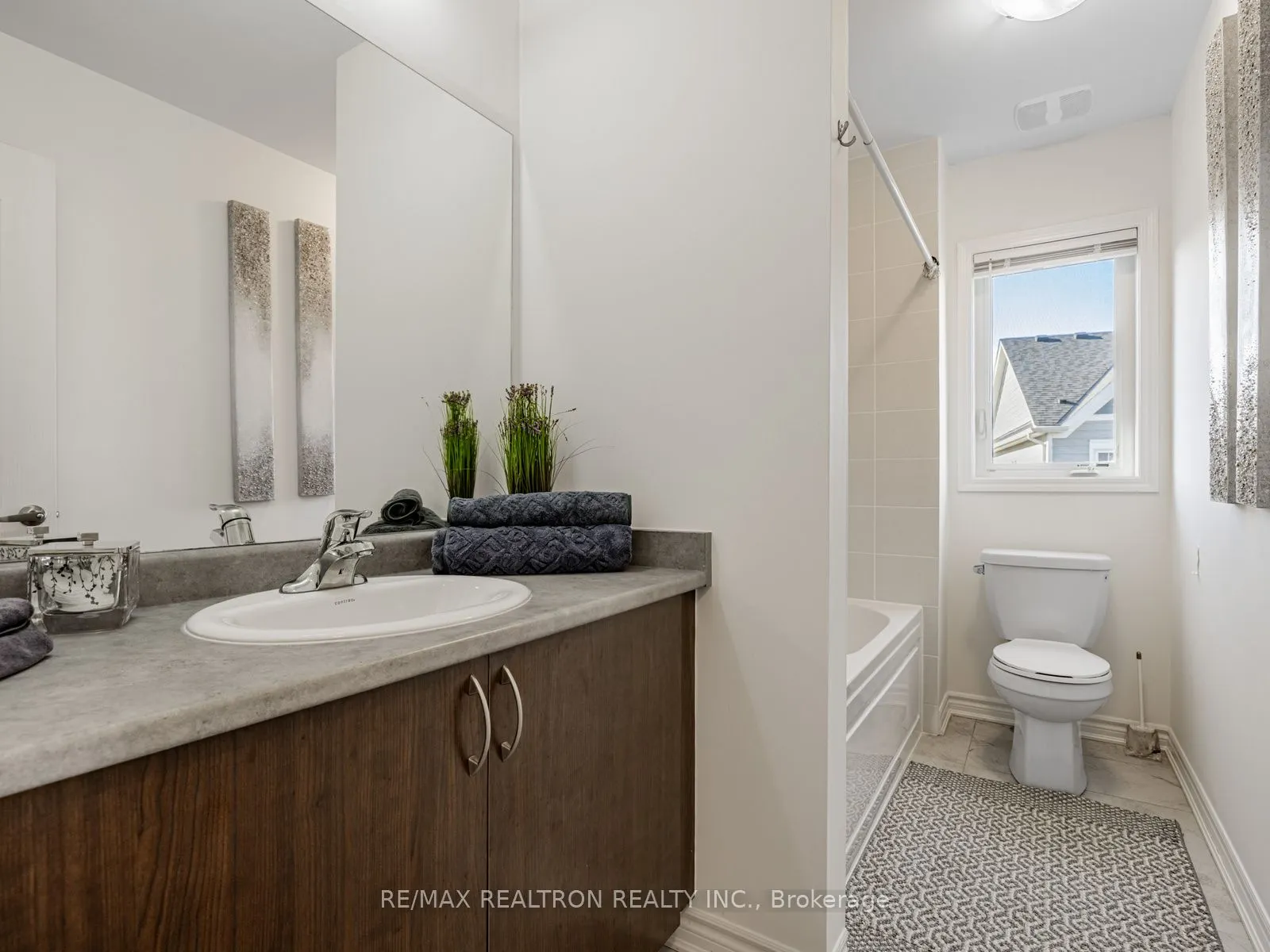 6 Bobolink Drive