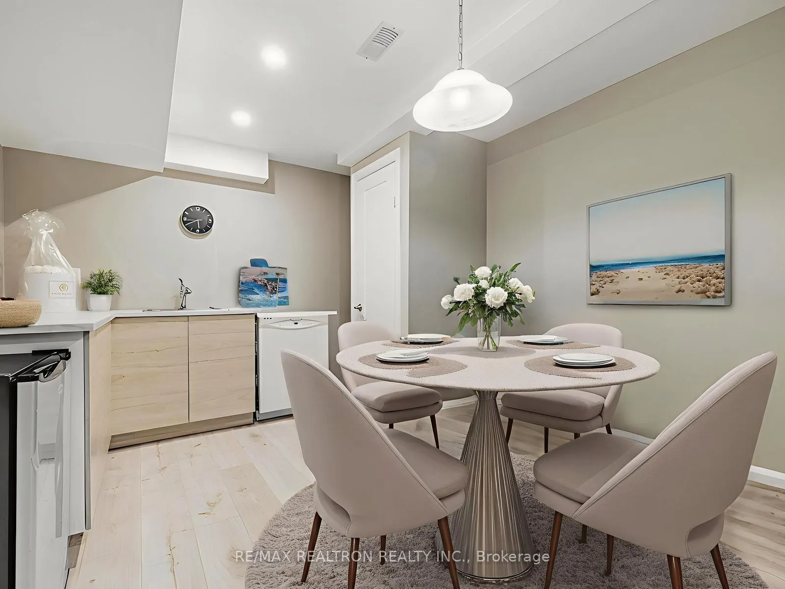6 Bobolink Drive