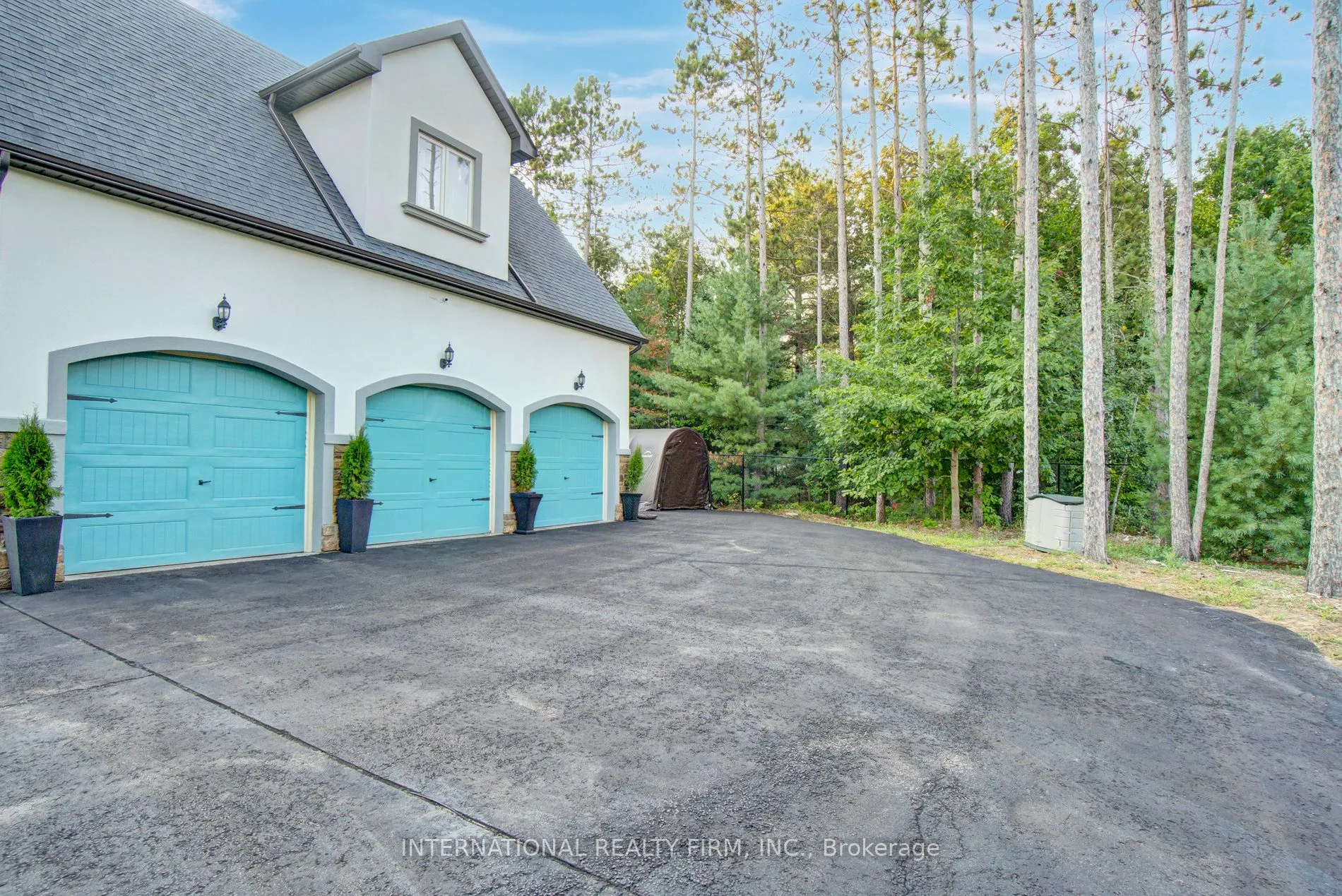 6 Pinehurst Lane