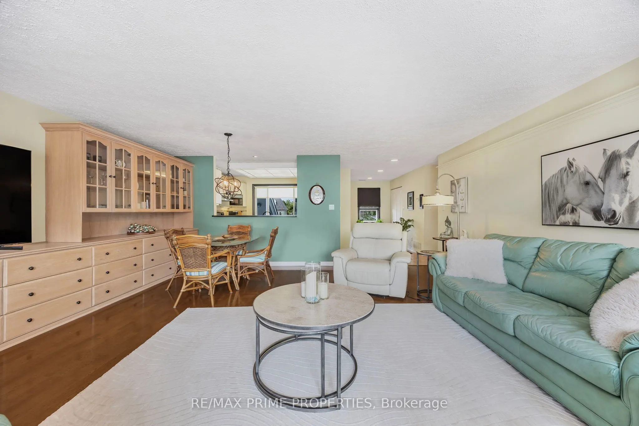585 Atherley Road #201