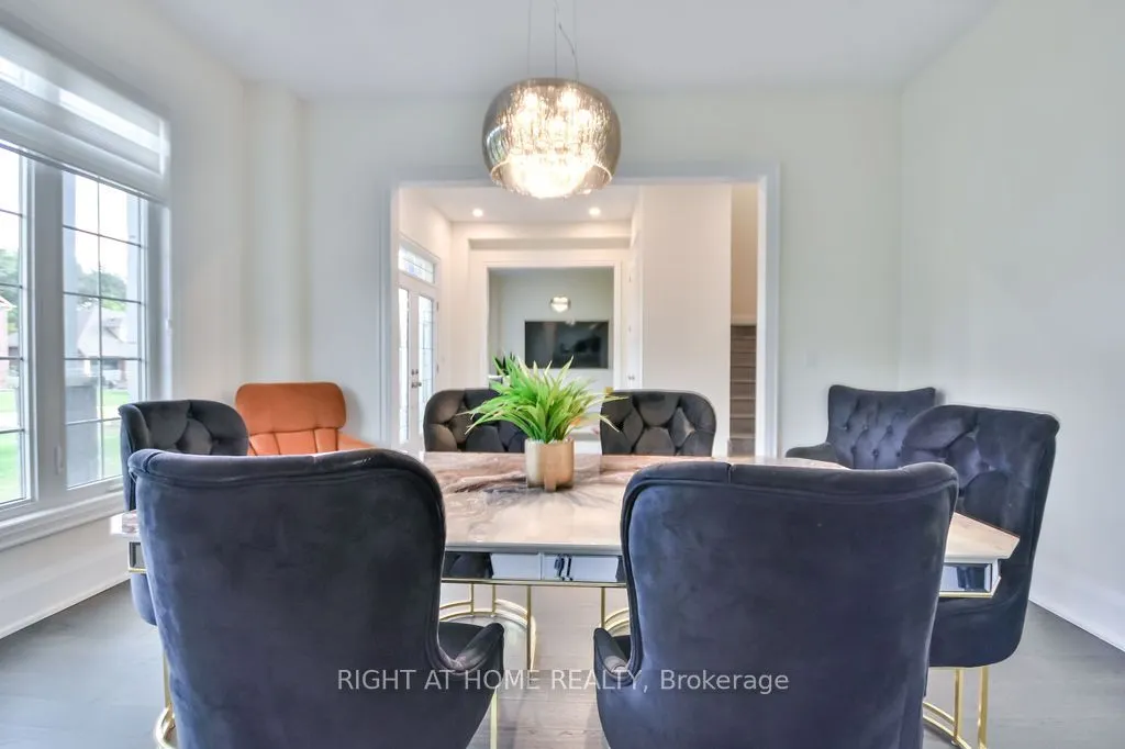 8 Forest Heights Court