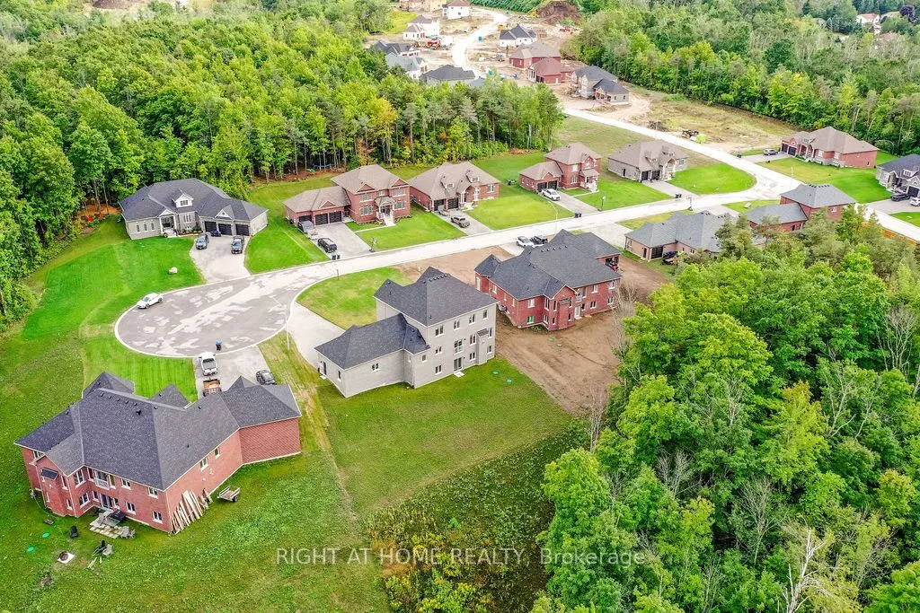 8 Forest Heights Court