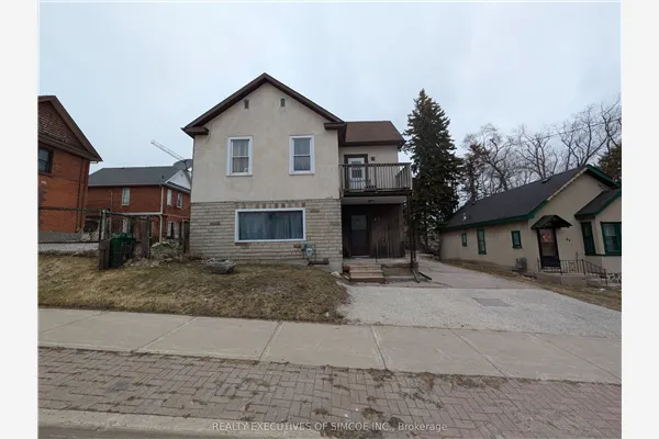 87 MAPLE Avenue