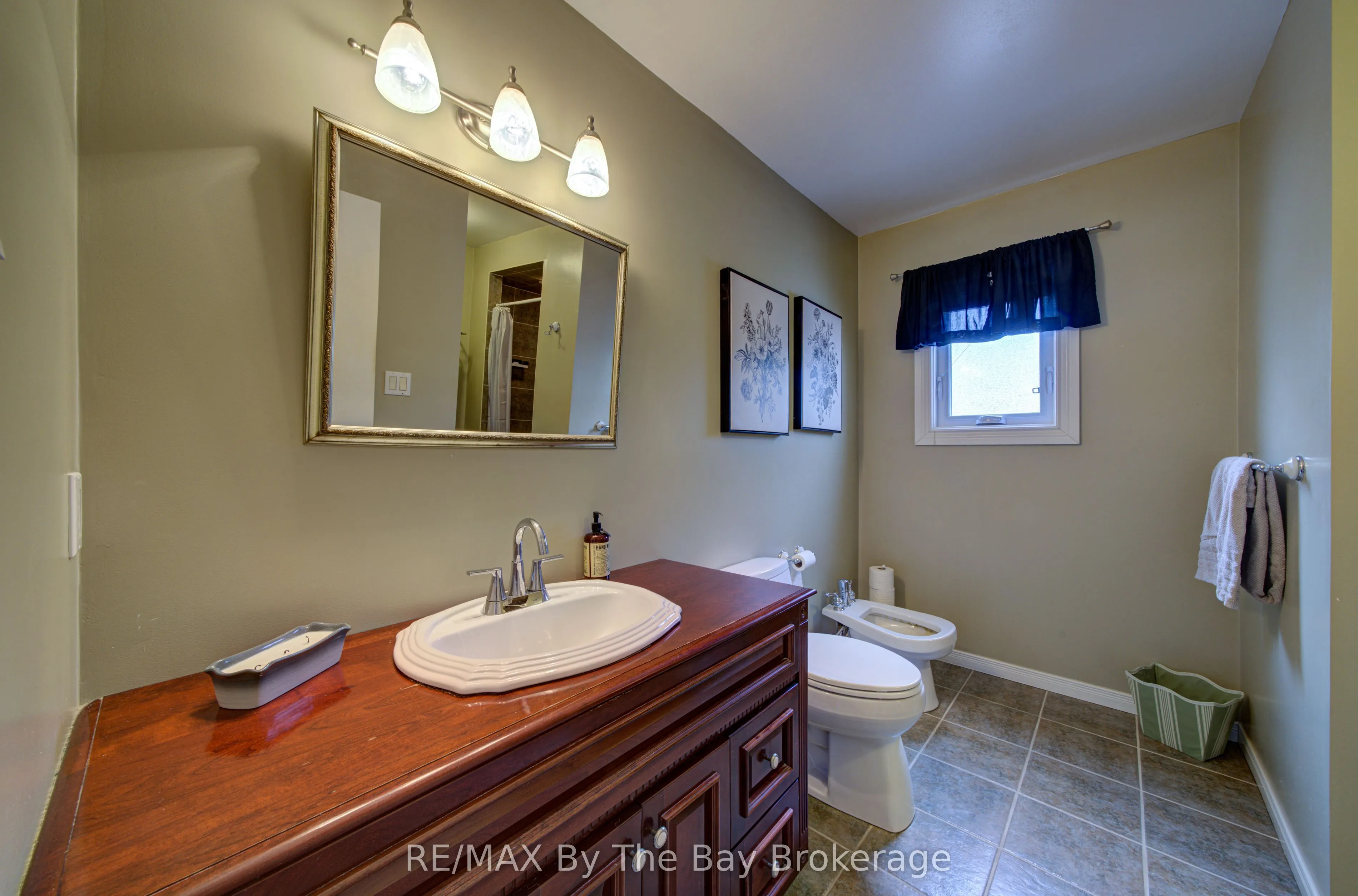 32 Bridlewood Crescent