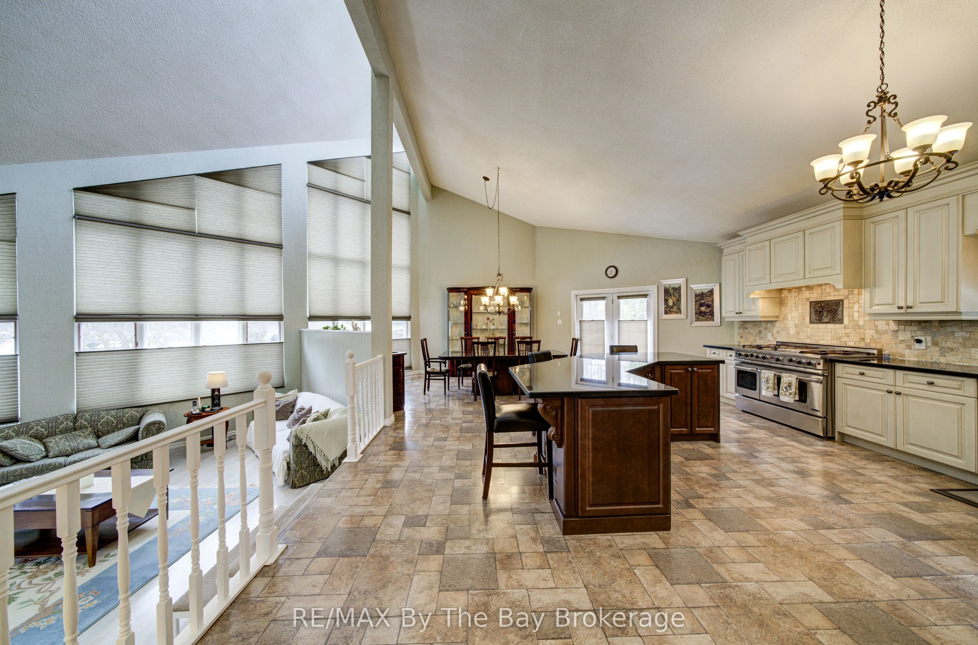 32 Bridlewood Crescent