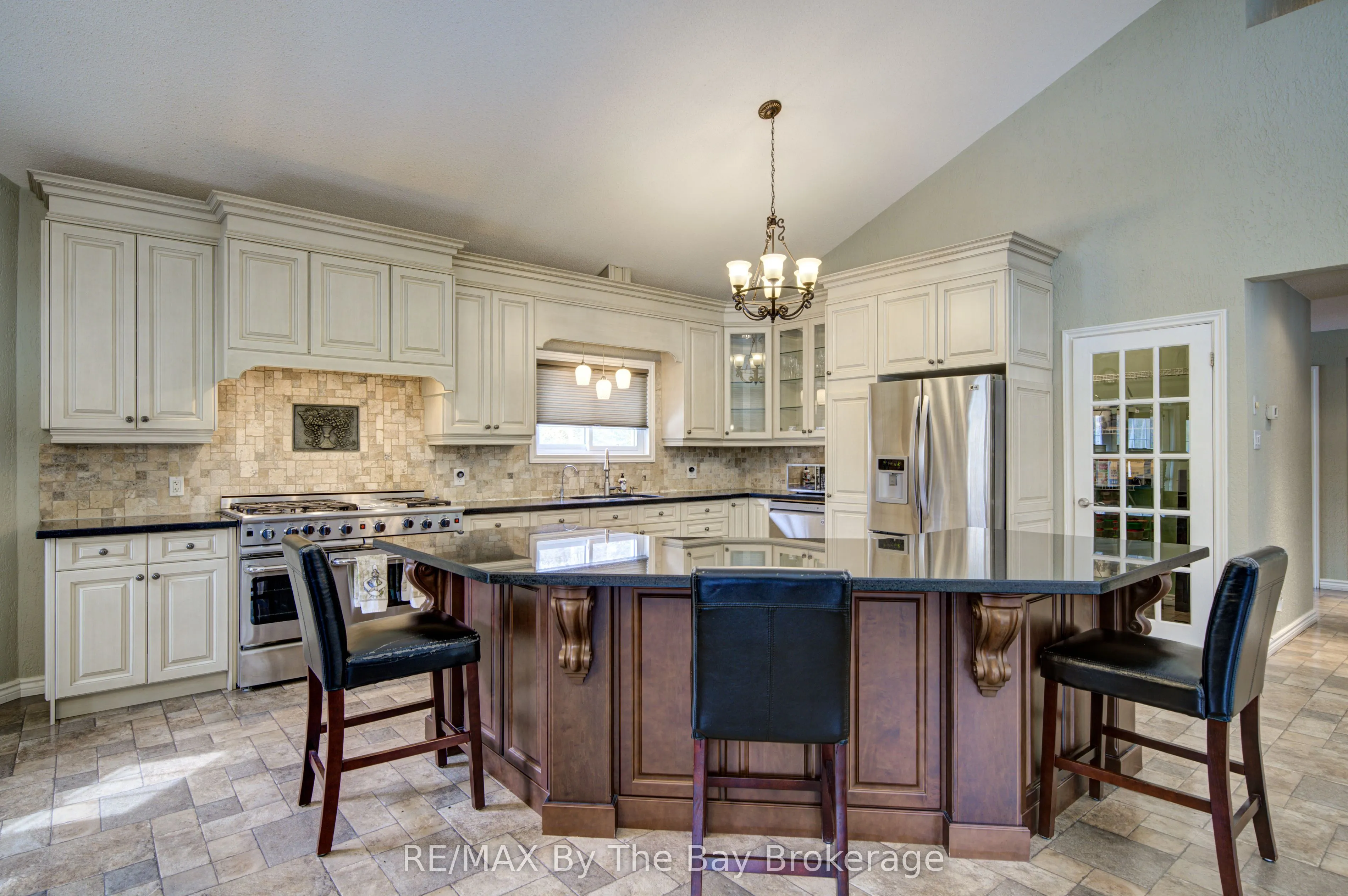 32 Bridlewood Crescent